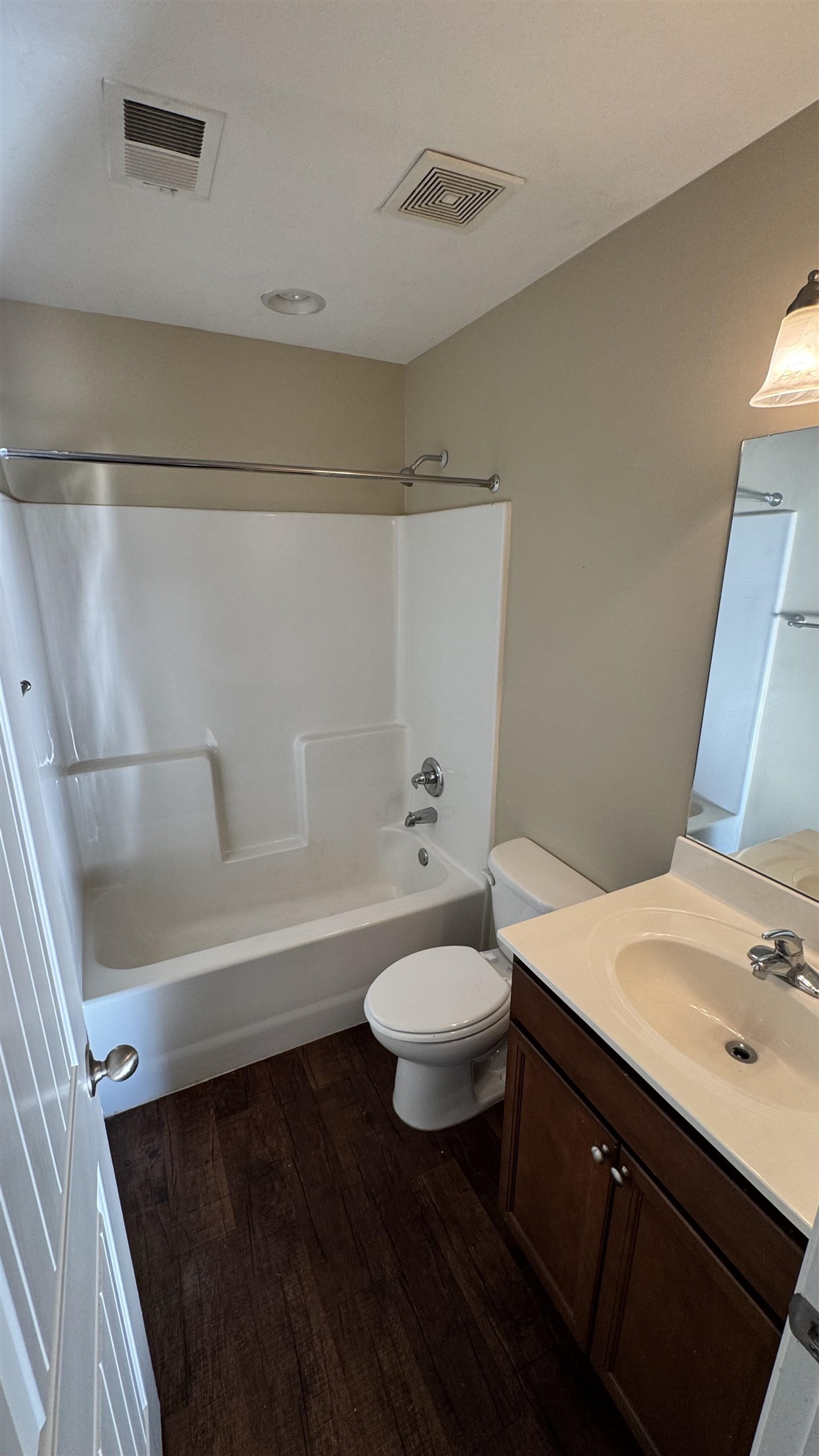 5240 Crossfield Rd Property Photo 7