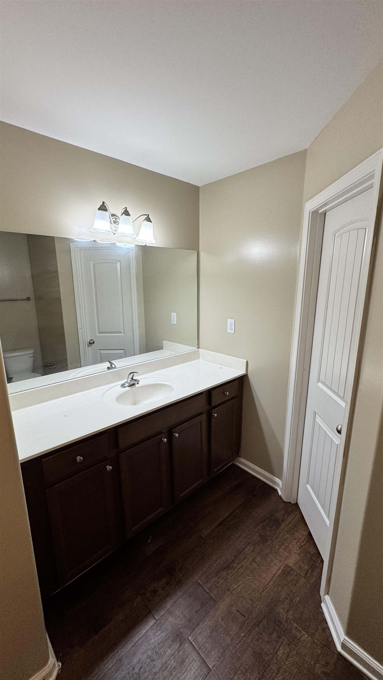 5240 Crossfield Rd Property Photo 14