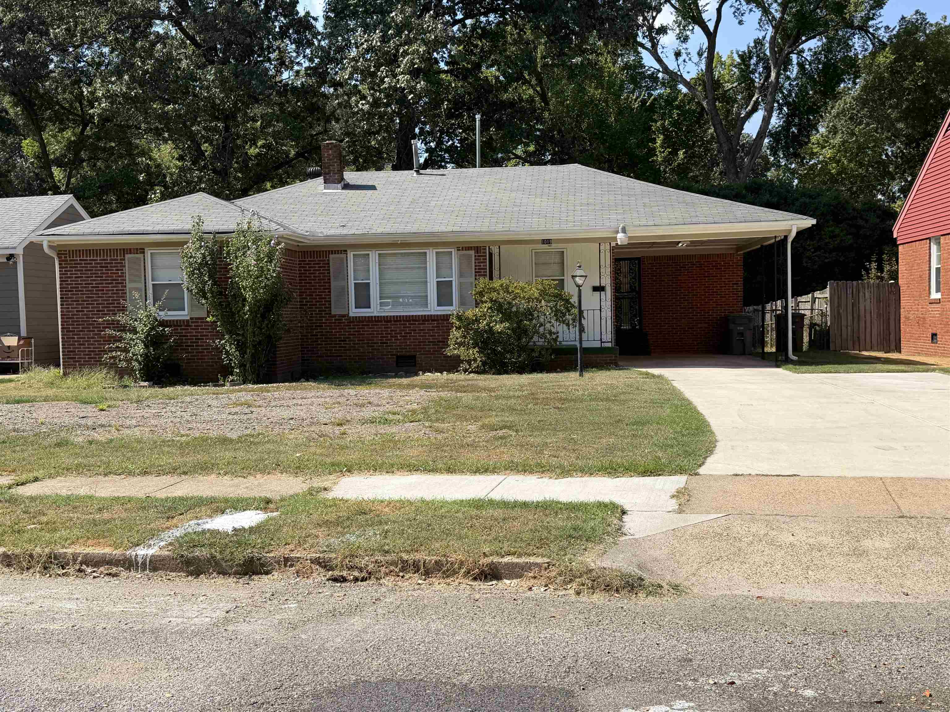 1019 SANDRA RD