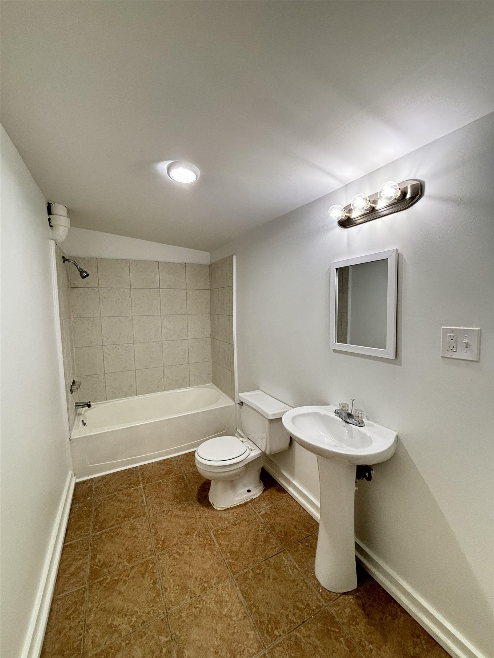 1492 Faxon Ave Property Photo 19