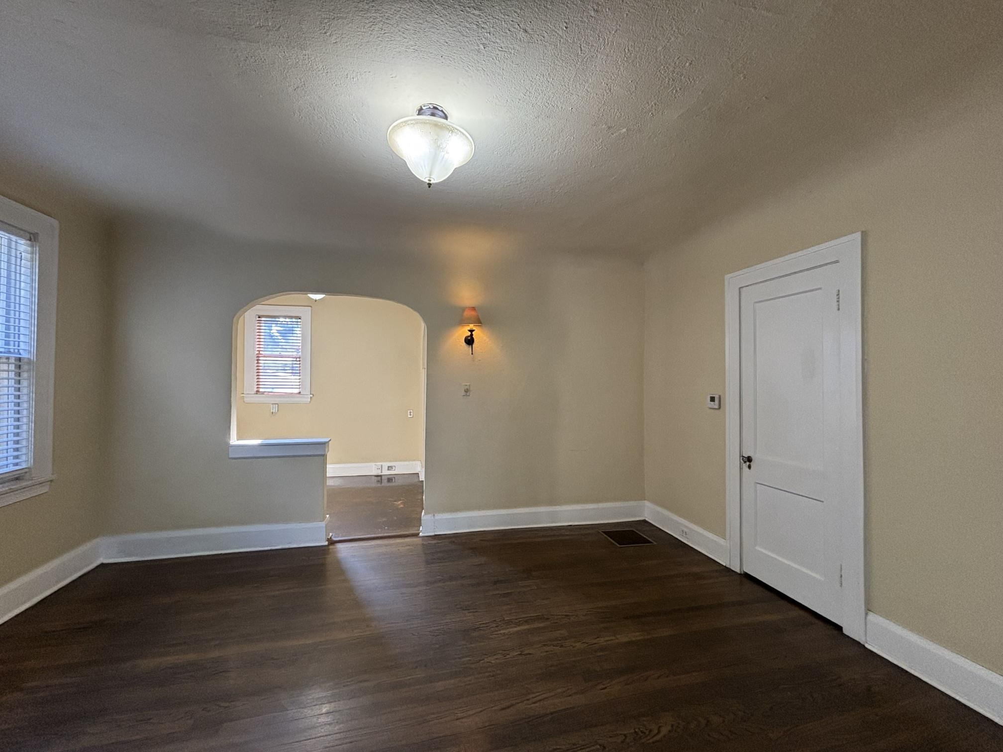 662 S Mclean Blvd 662 Property Photo 5