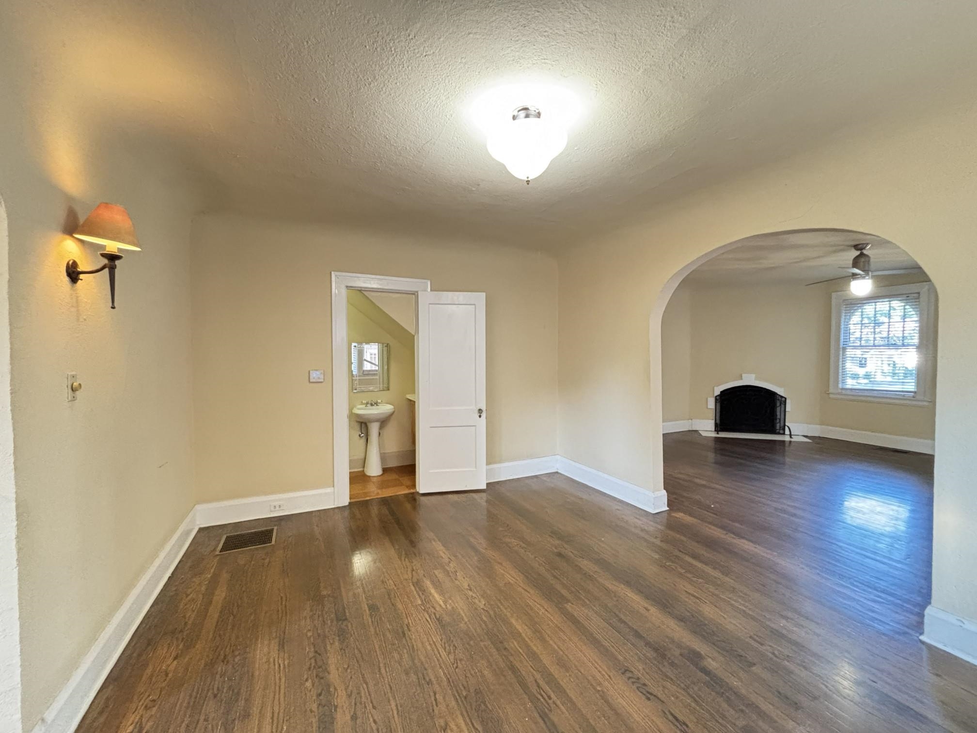 662 S Mclean Blvd 662 Property Photo 6