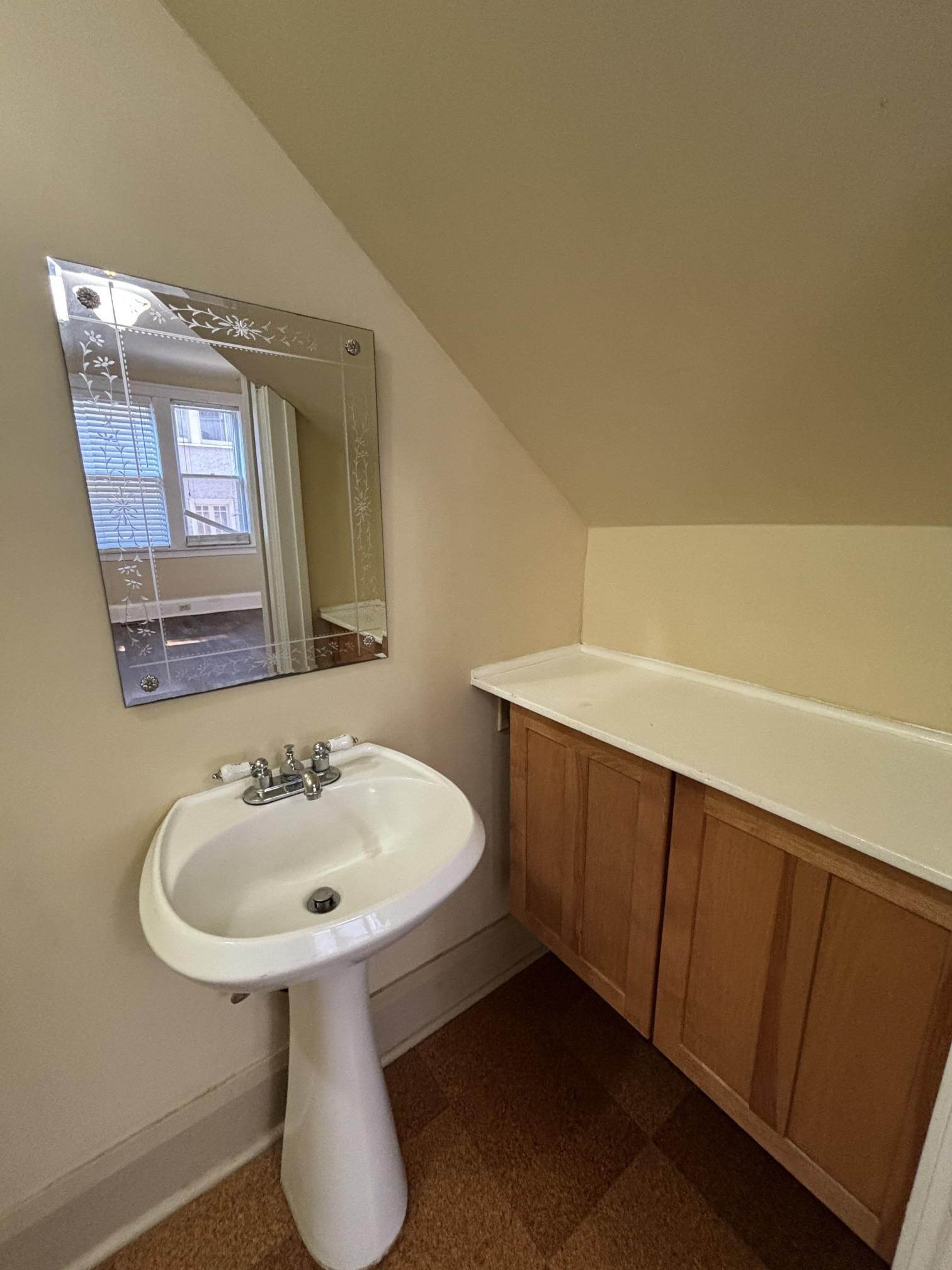 662 S Mclean Blvd 662 Property Photo 7