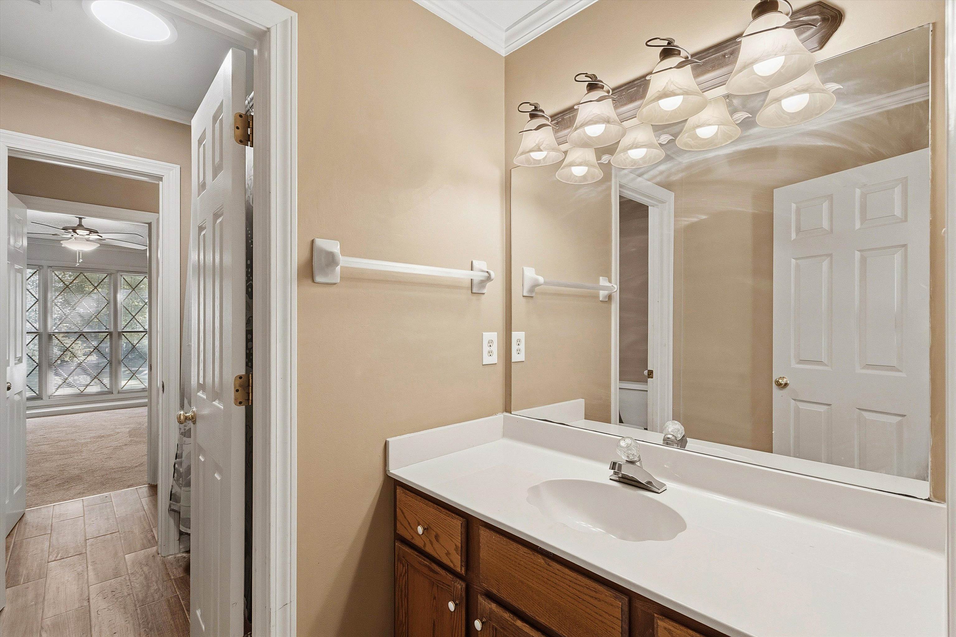 7813 Woodlark Cv Property Photo 31