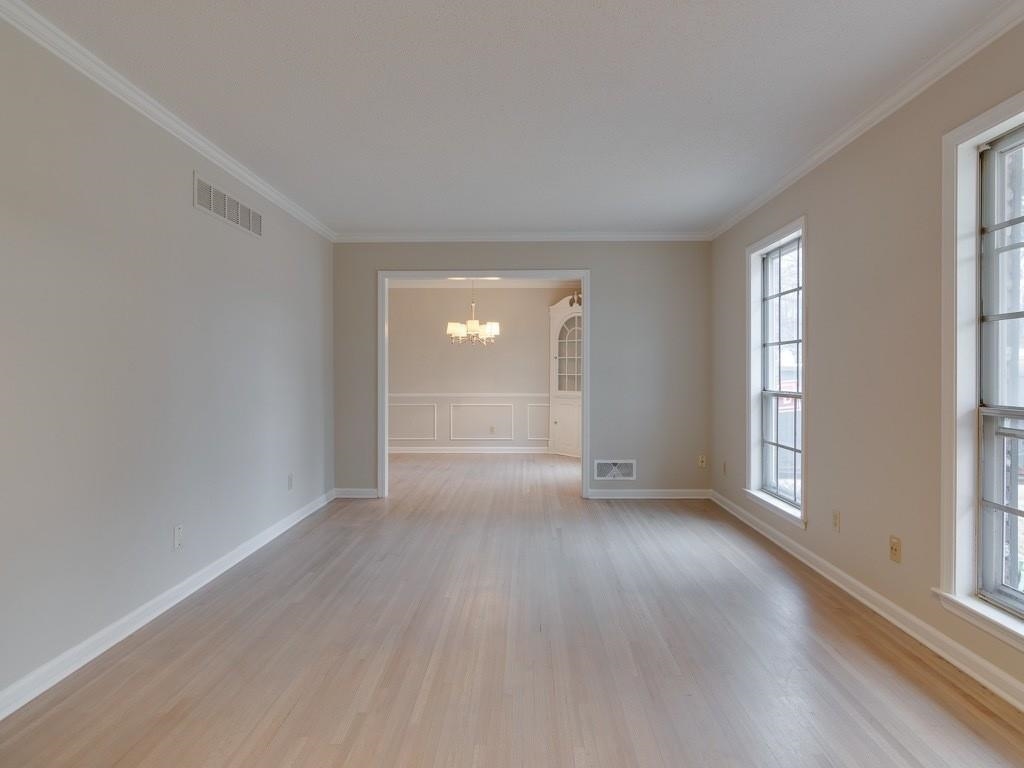3150 Estes St Property Photo 4