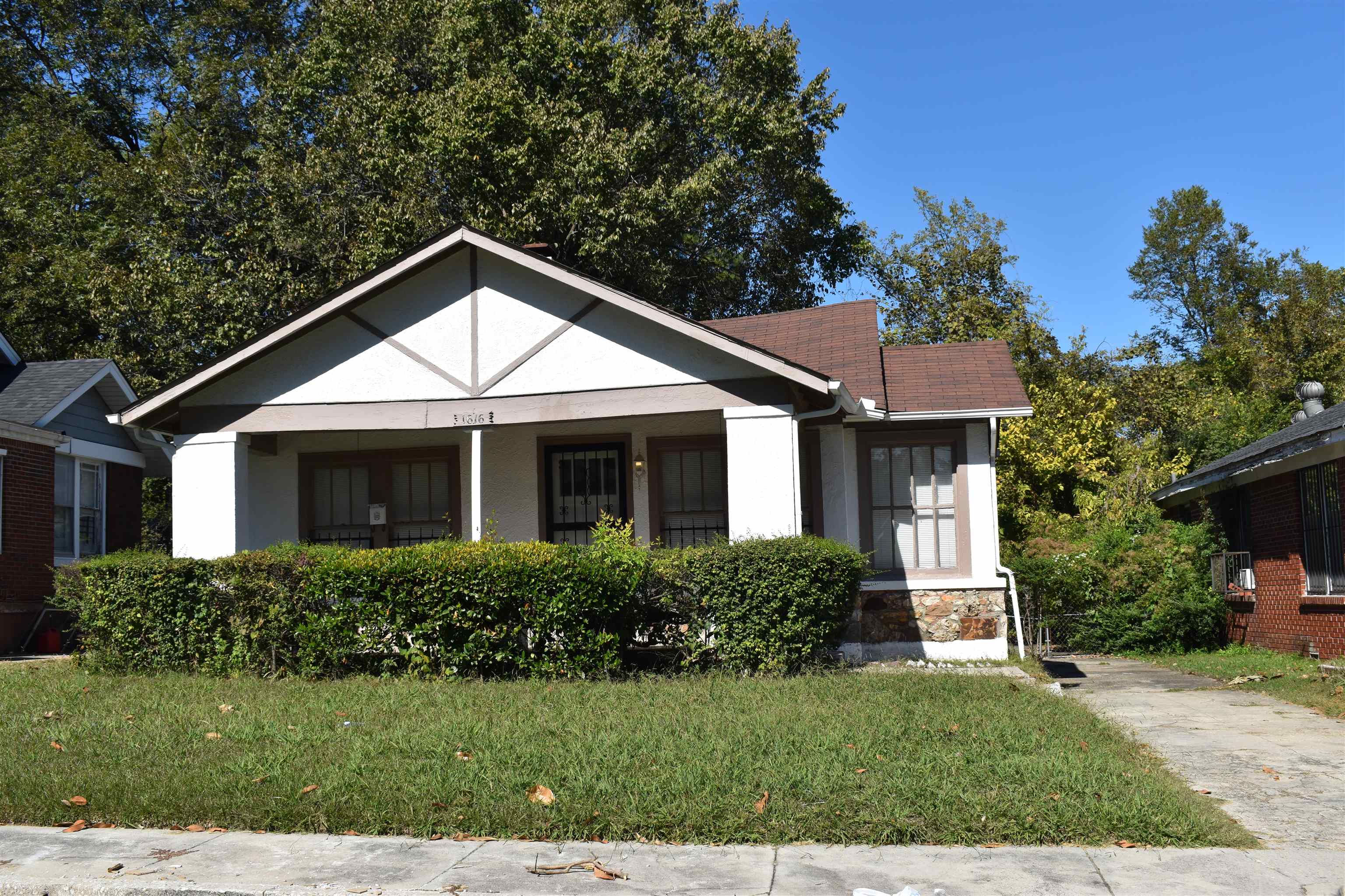 1616 Kendale Ave Property Photo 1