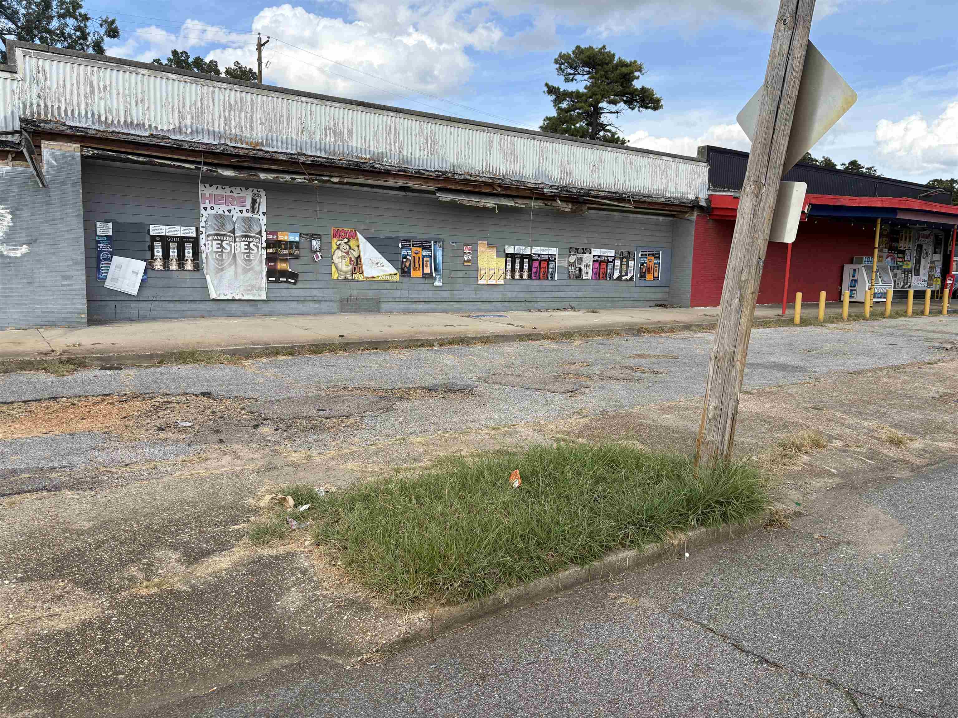 3180 Barron Ave Property Photo 4