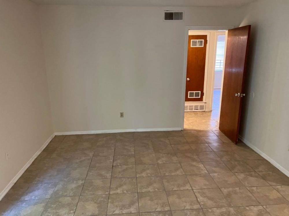 955 N Parkway Ave Property Photo 11