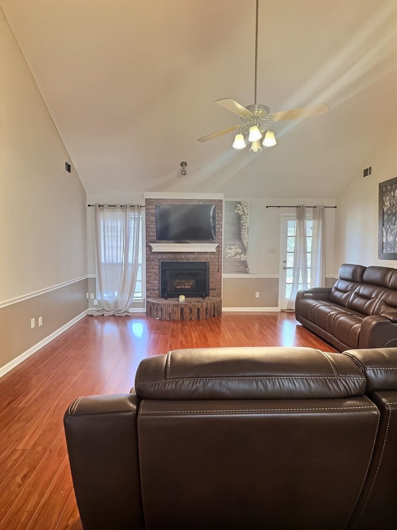 7372 Stonington Dr Property Photo 8