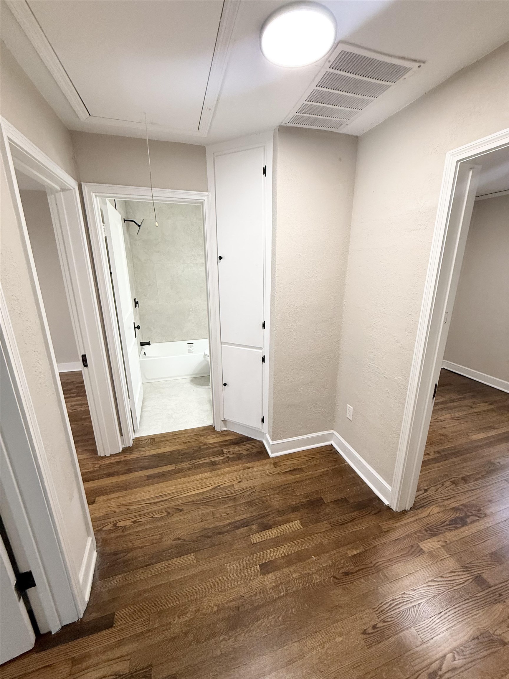 3475 Vernon Ave Property Photo 18