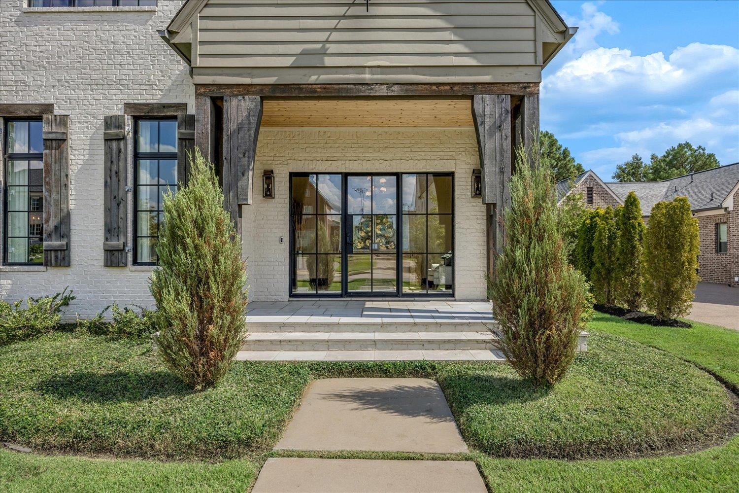 3182 Chapel Woods Cv Property Photo 4
