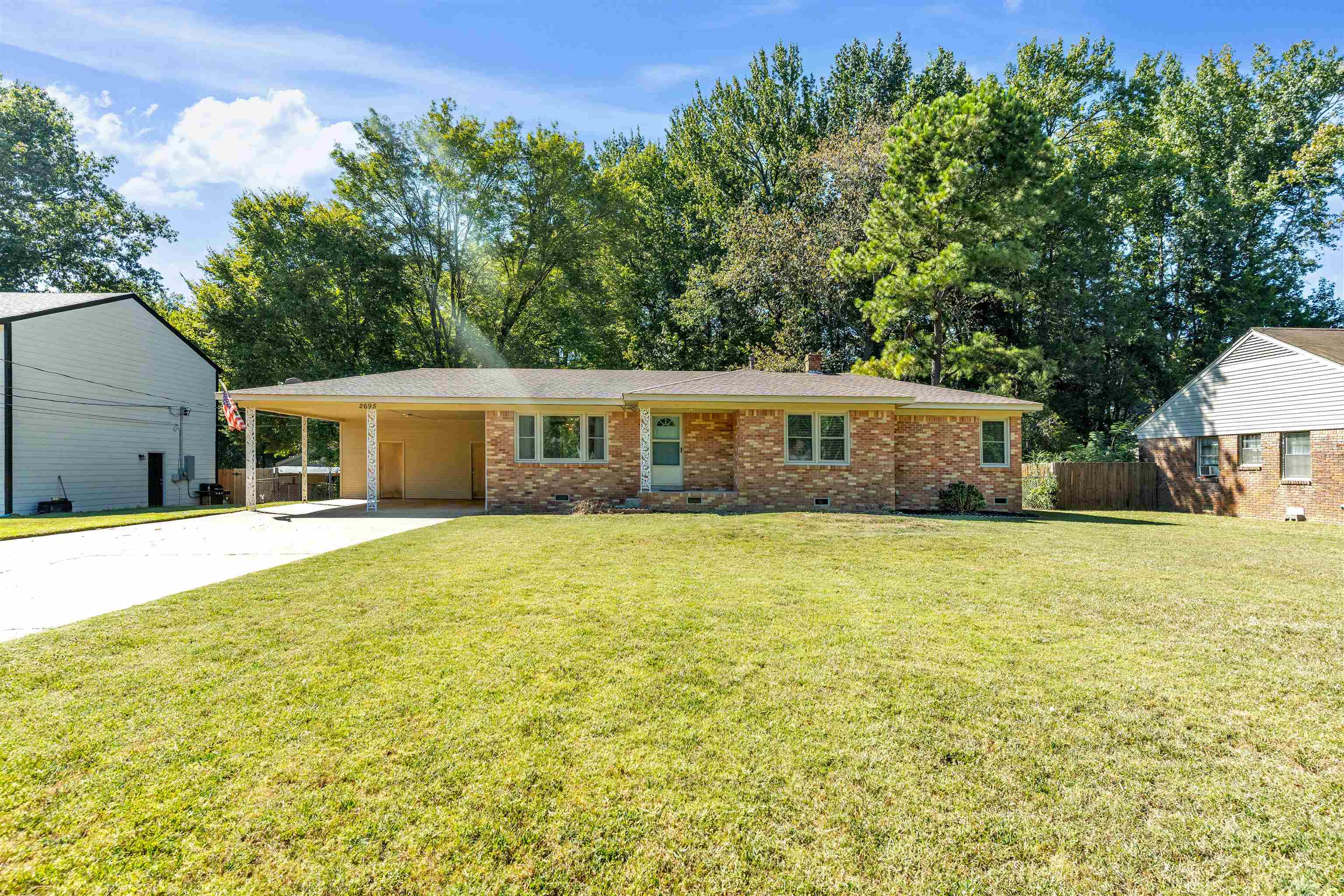 2695 ELMORE PARK RD Property Photo 1