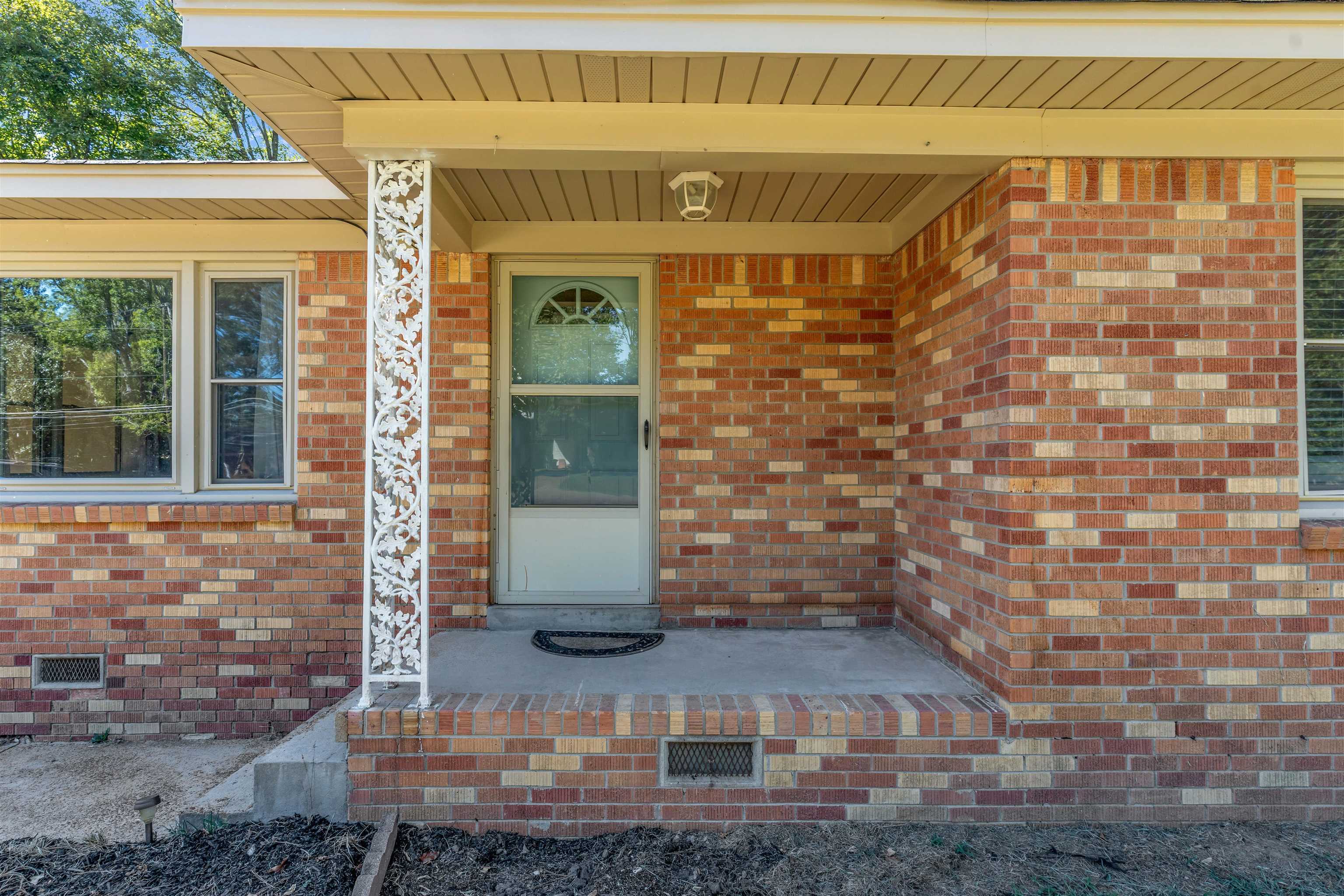 2695 Elmore Park Rd Property Photo 5