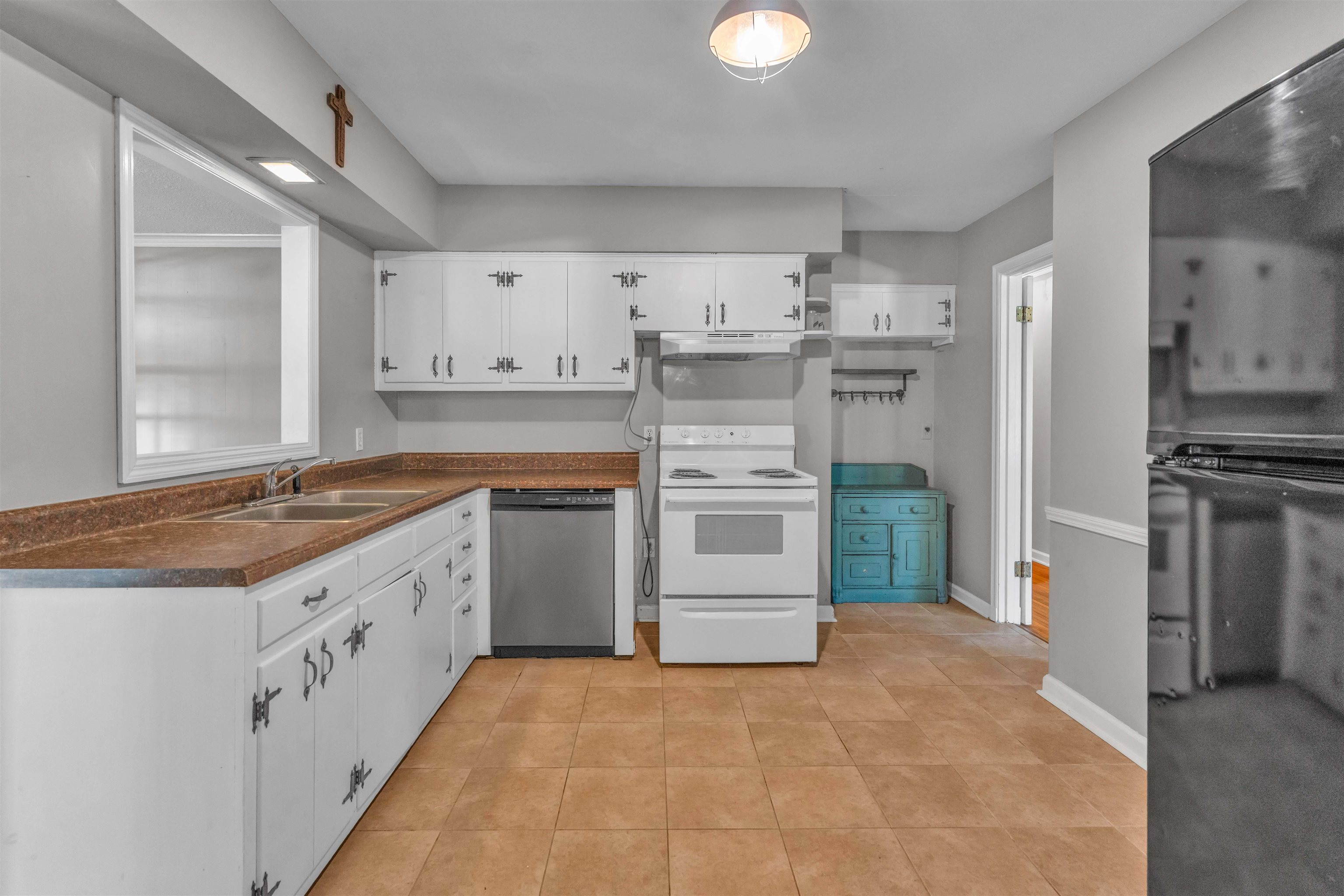 2695 Elmore Park Rd Property Photo 14