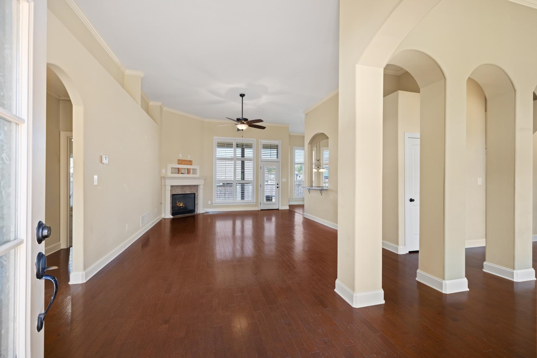 110 James Xing Dr Property Photo 4