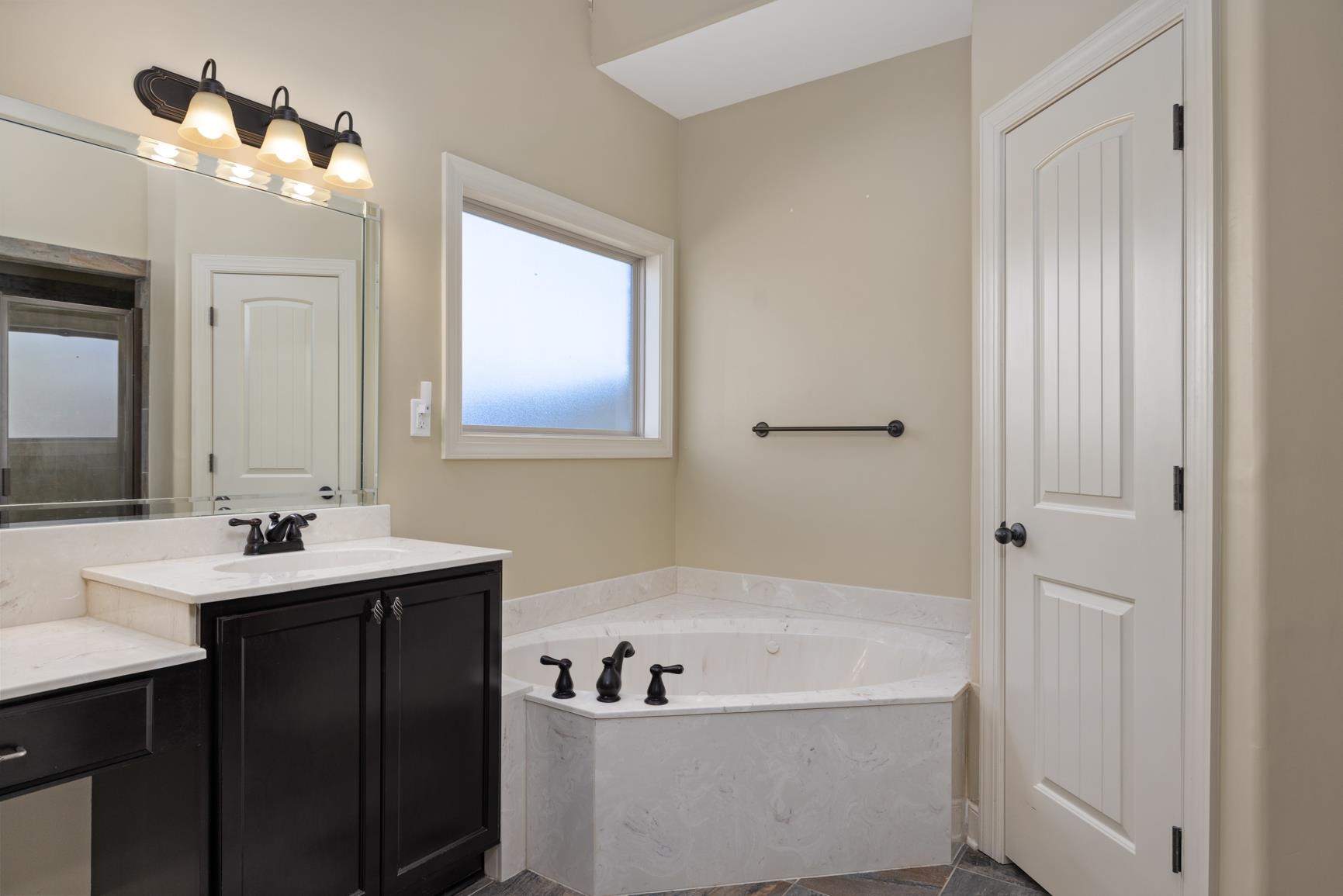 110 James Xing Dr Property Photo 25