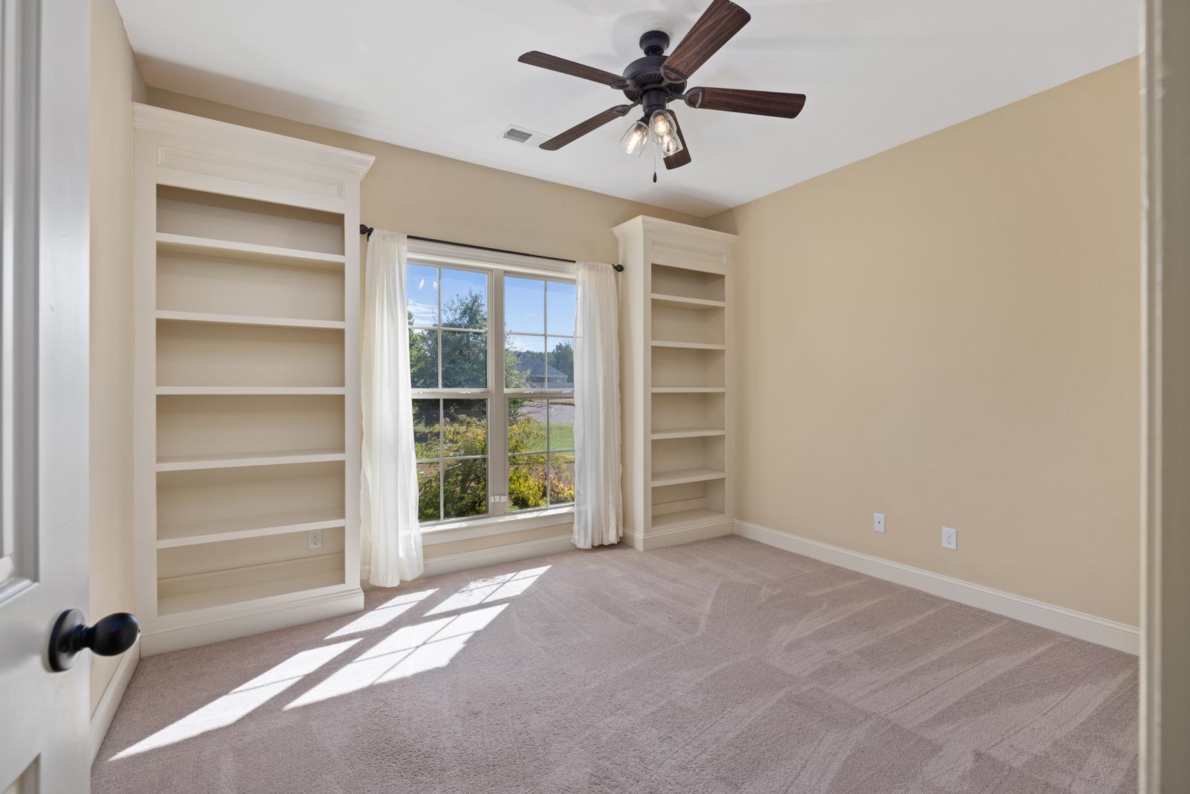110 James Xing Dr Property Photo 28