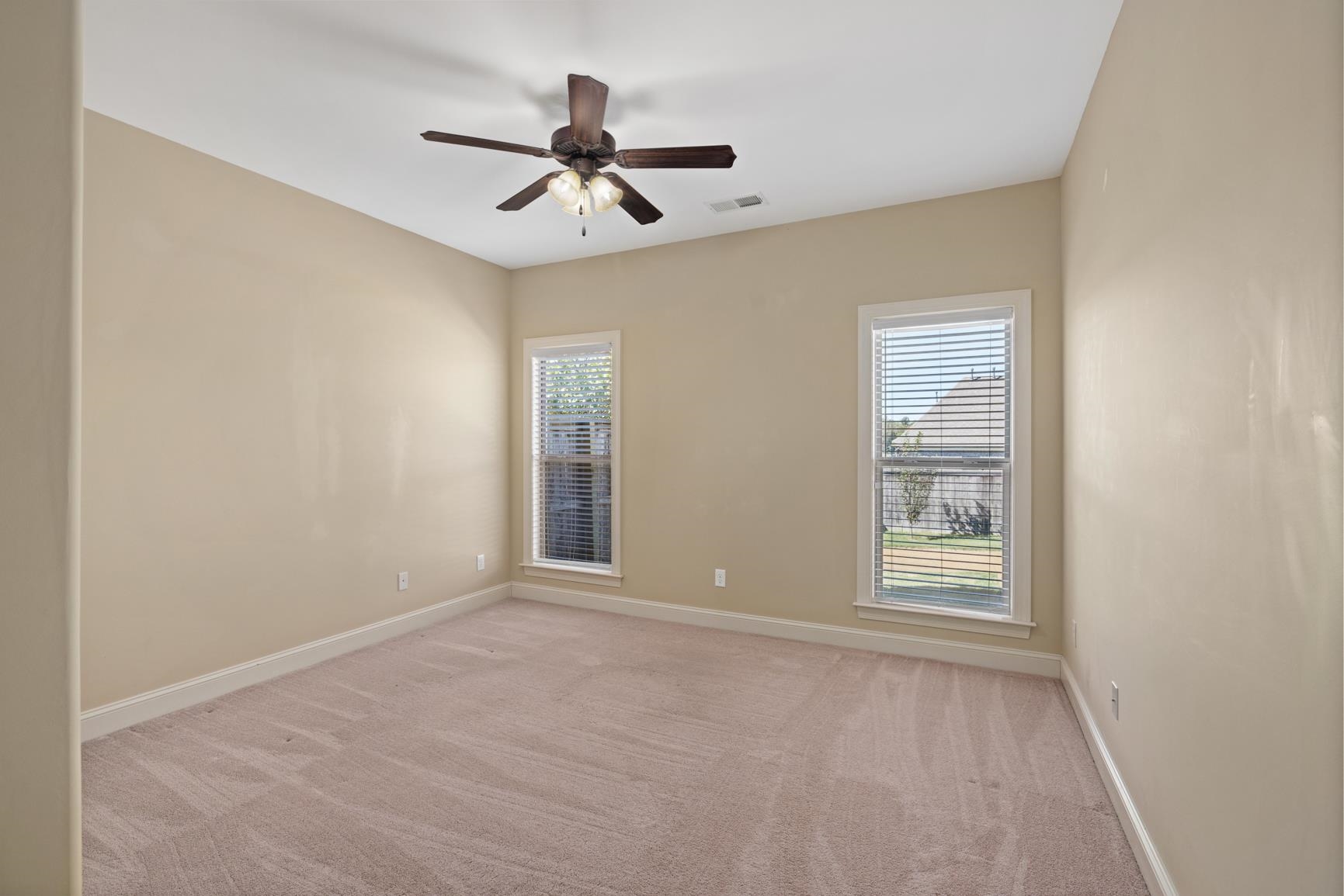 110 James Xing Dr Property Photo 31