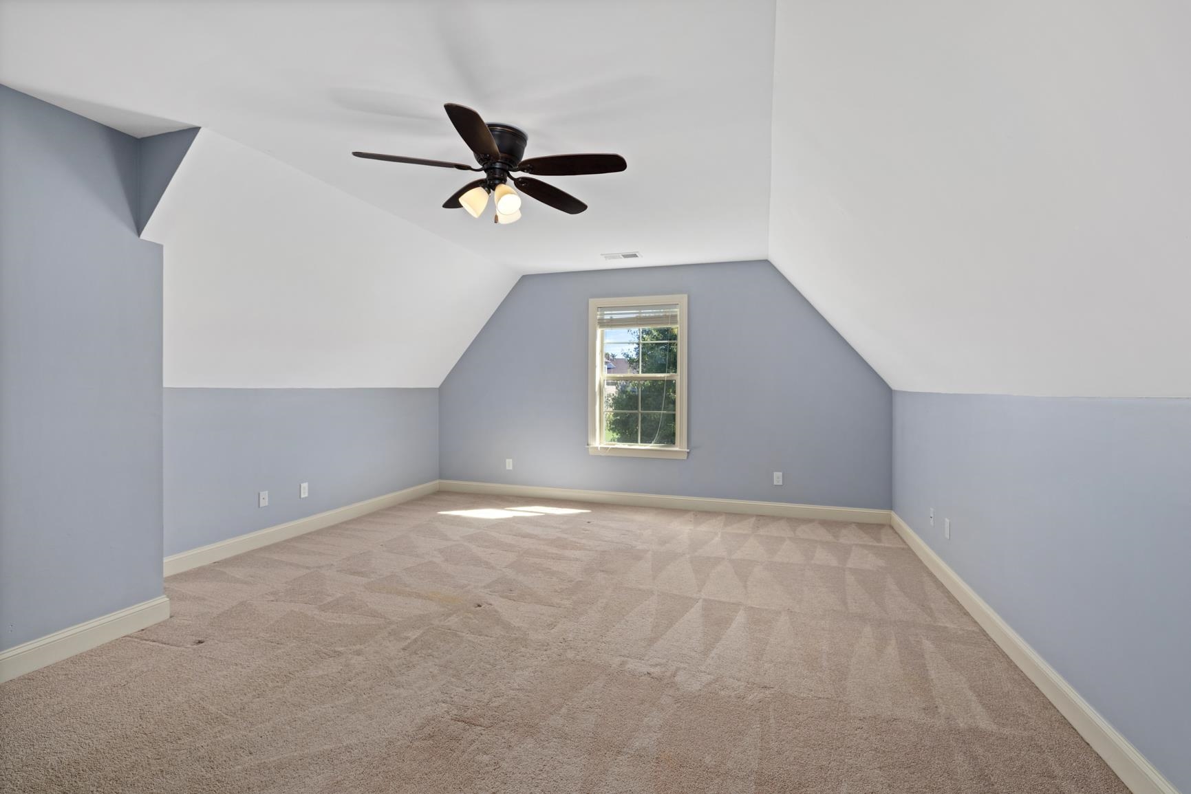 110 James Xing Dr Property Photo 34