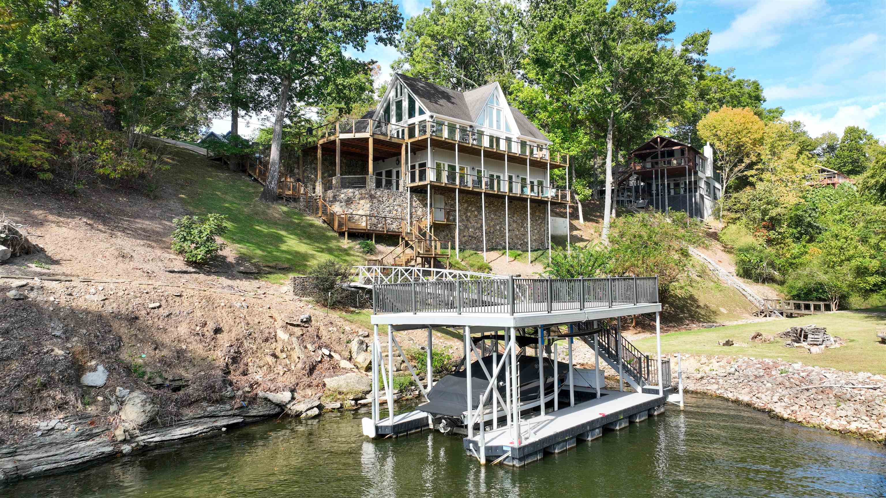 1605 Holiday Hills Dr Property Photo 1