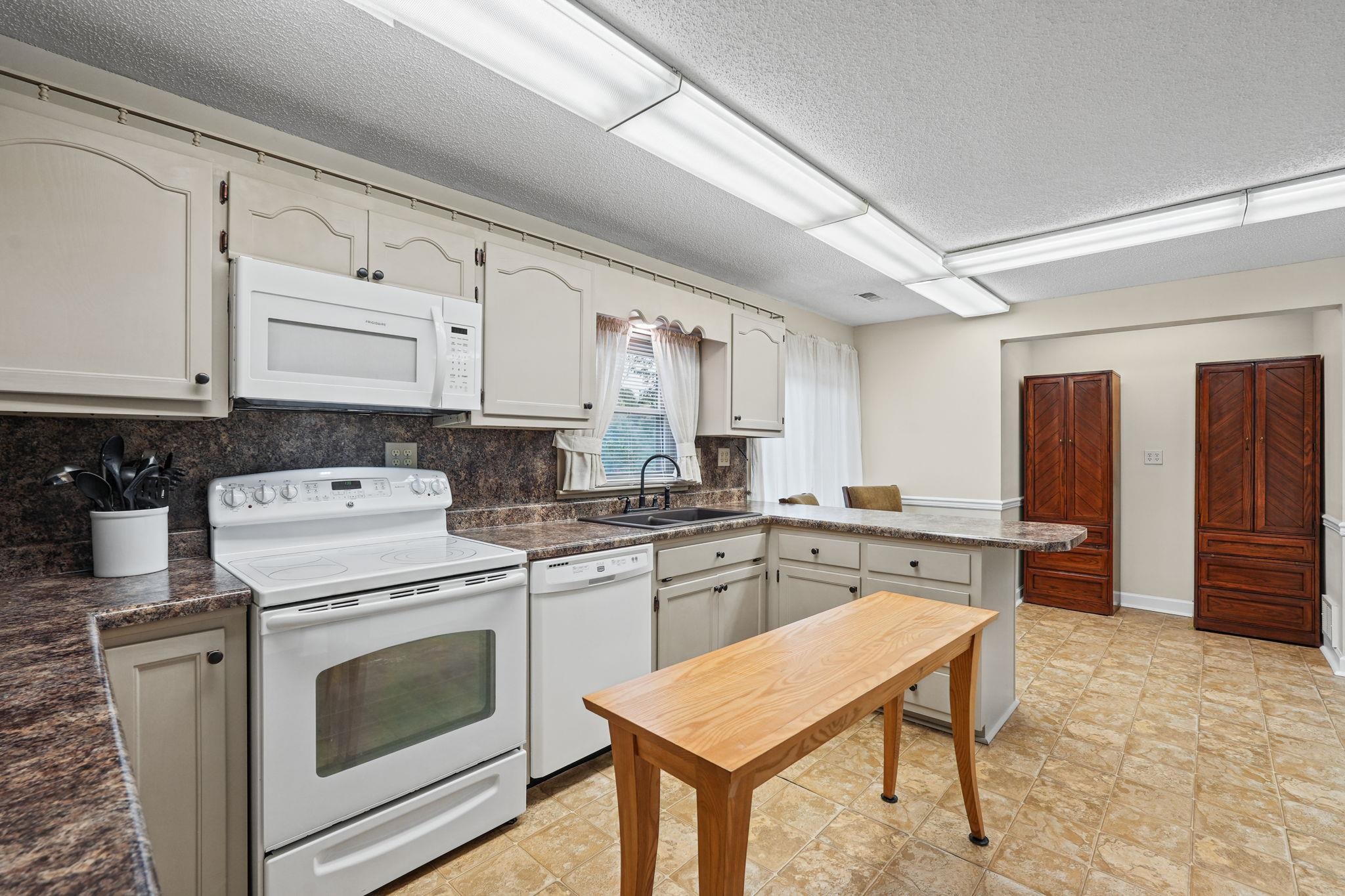 75 Vita Way Property Photo 7