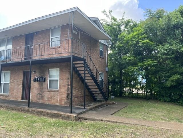 706 N Fifth St Property Photo 2