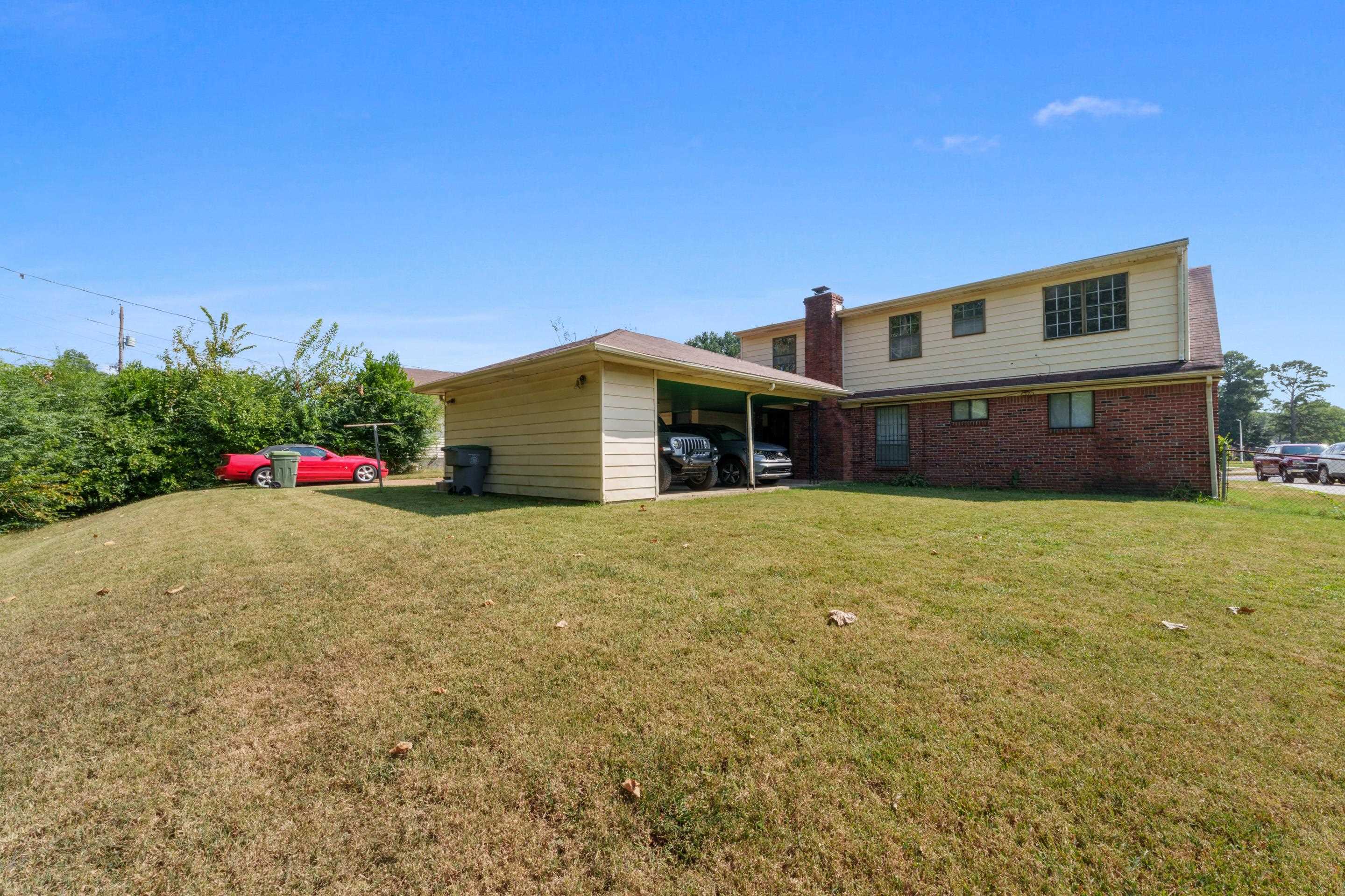 1529 Pinecrest Dr Property Photo 23