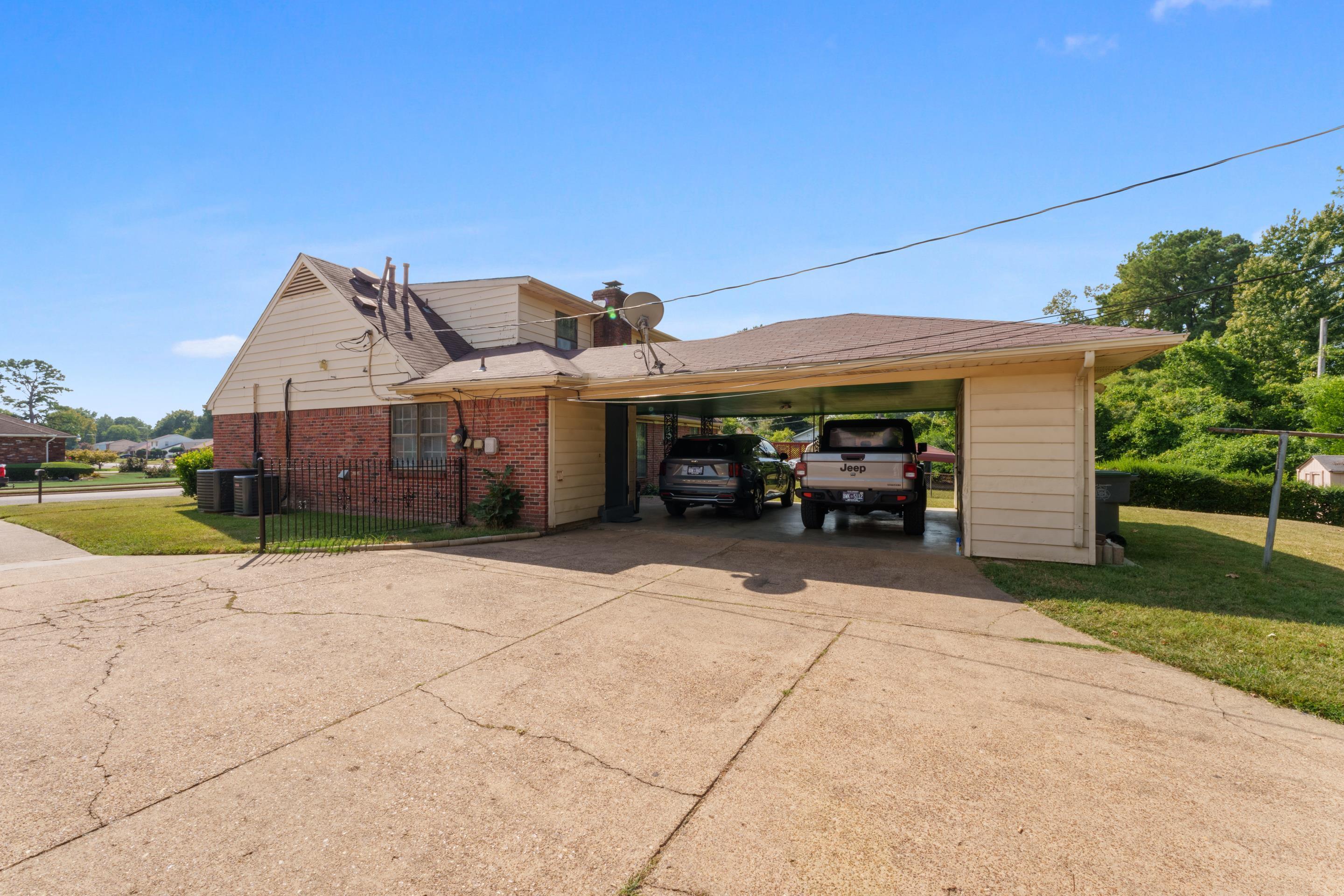 1529 Pinecrest Dr Property Photo 25