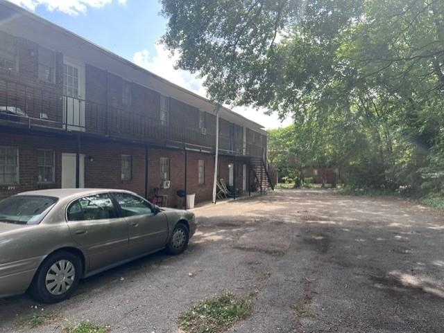 261 Keel Ave Property Photo 3