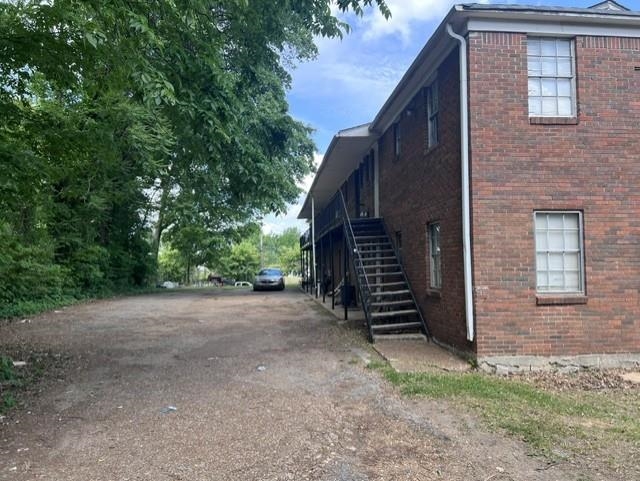 261 Keel Ave Property Photo 6