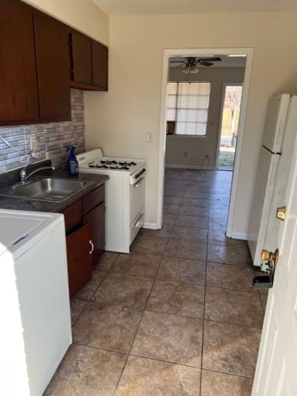 261 Keel Ave Property Photo 11