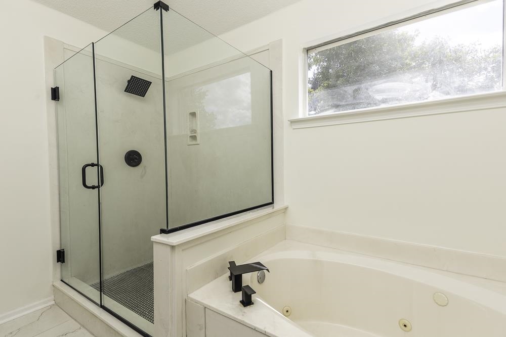 9761 Misty Bay Cv Property Photo 23