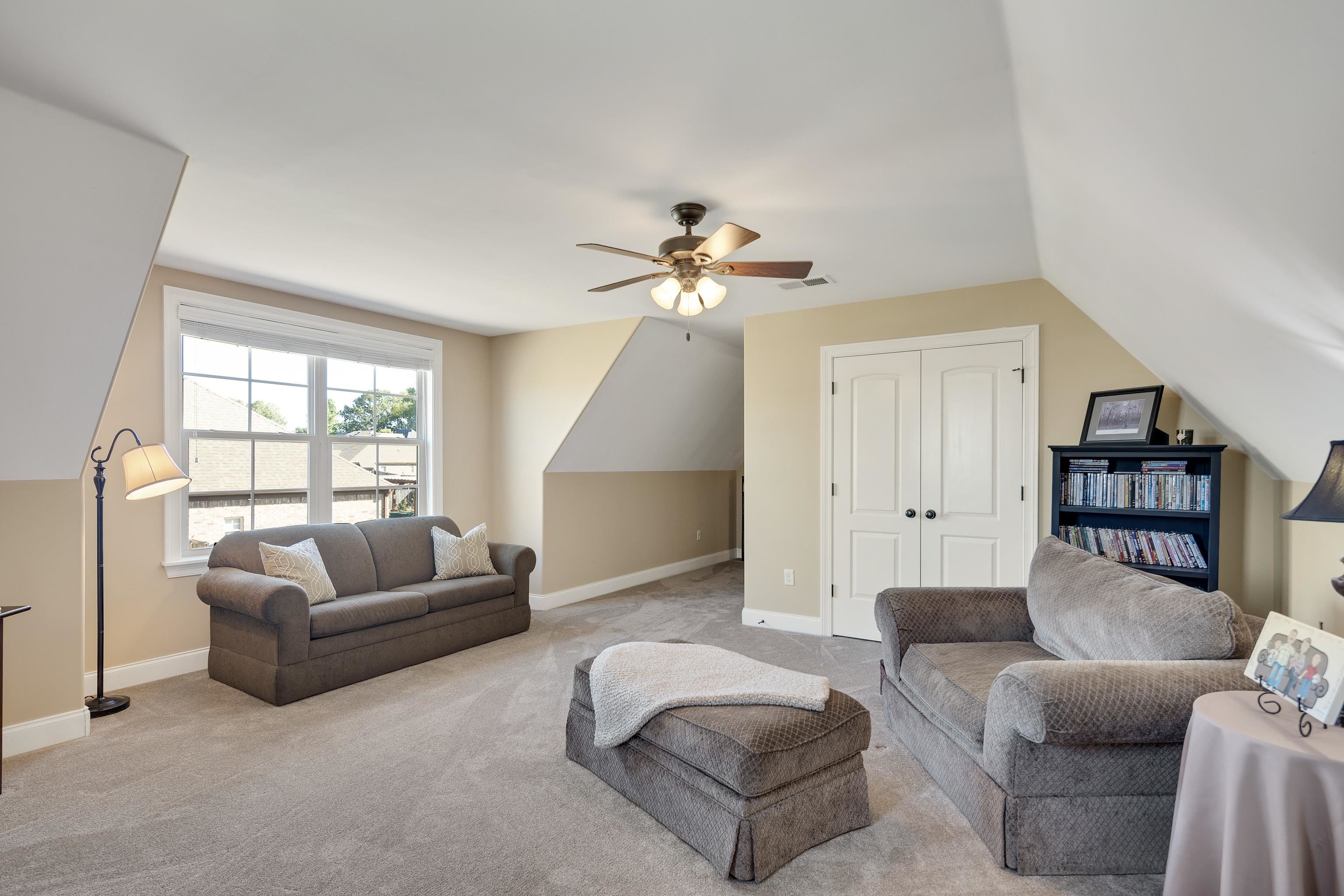 30 Sheraton Cv Property Photo 27