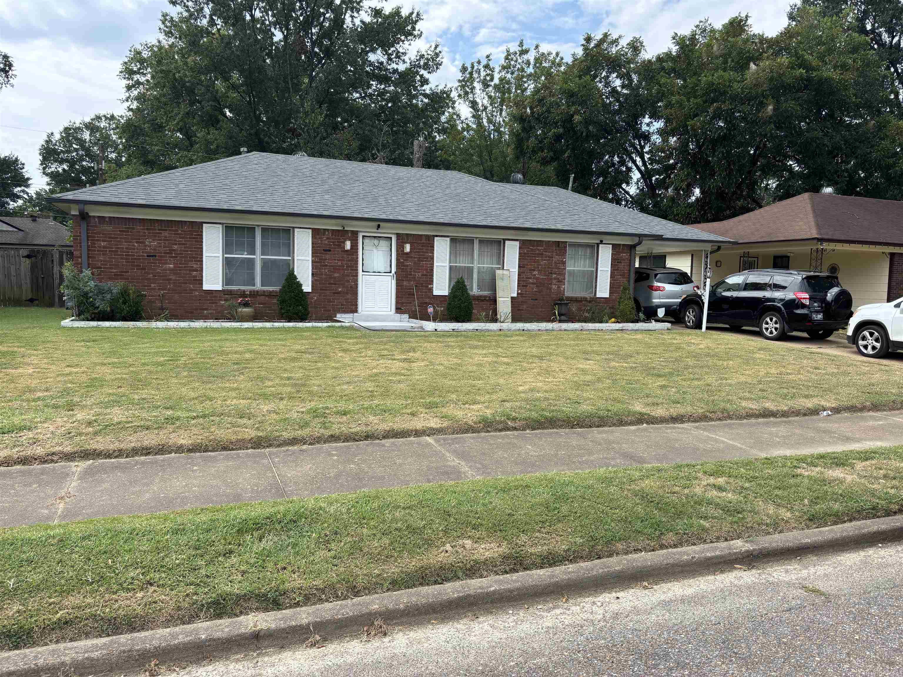 4813 Summerview Ave Property Photo 1