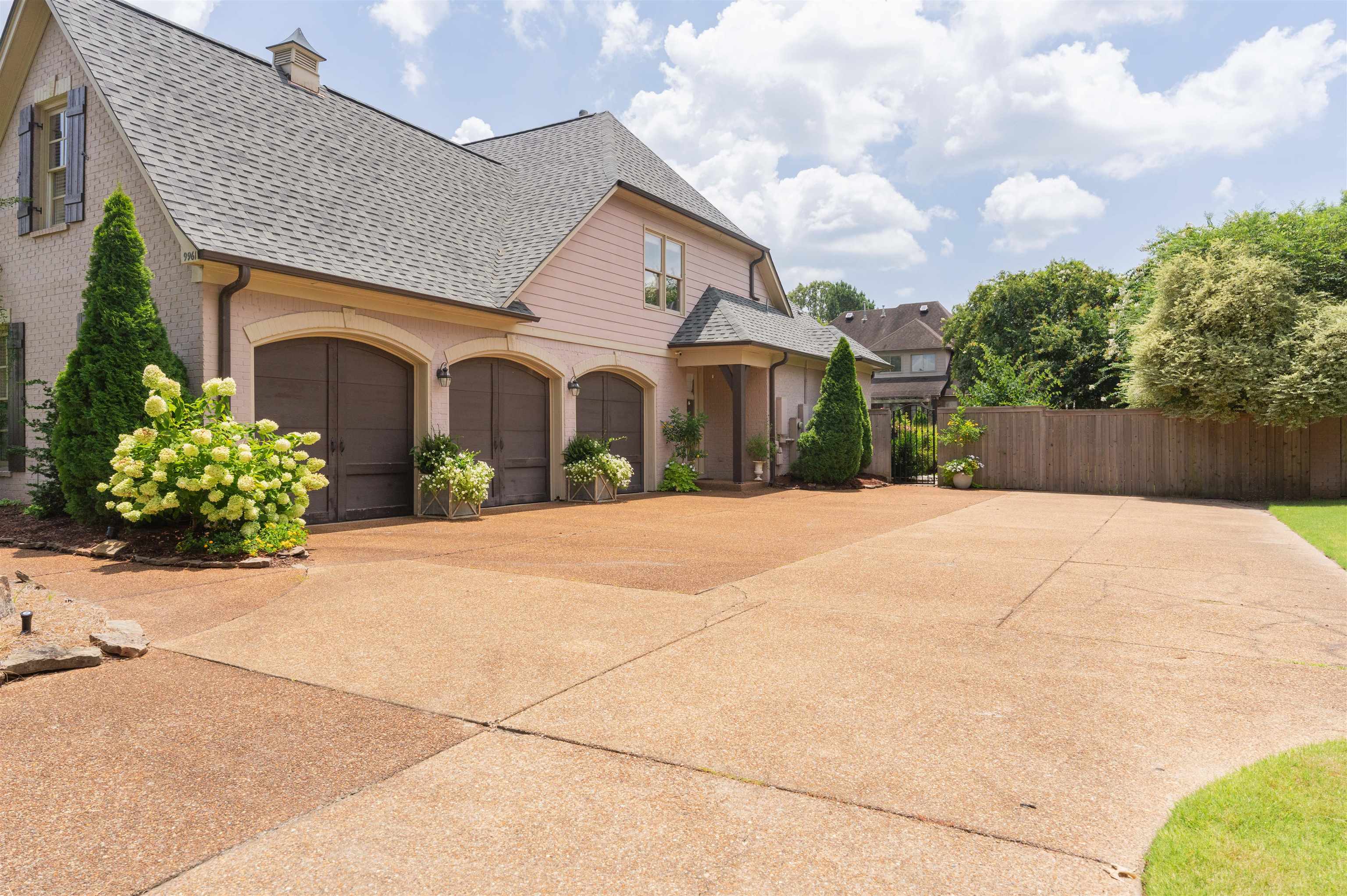 9961 S Houston Way Property Photo 4