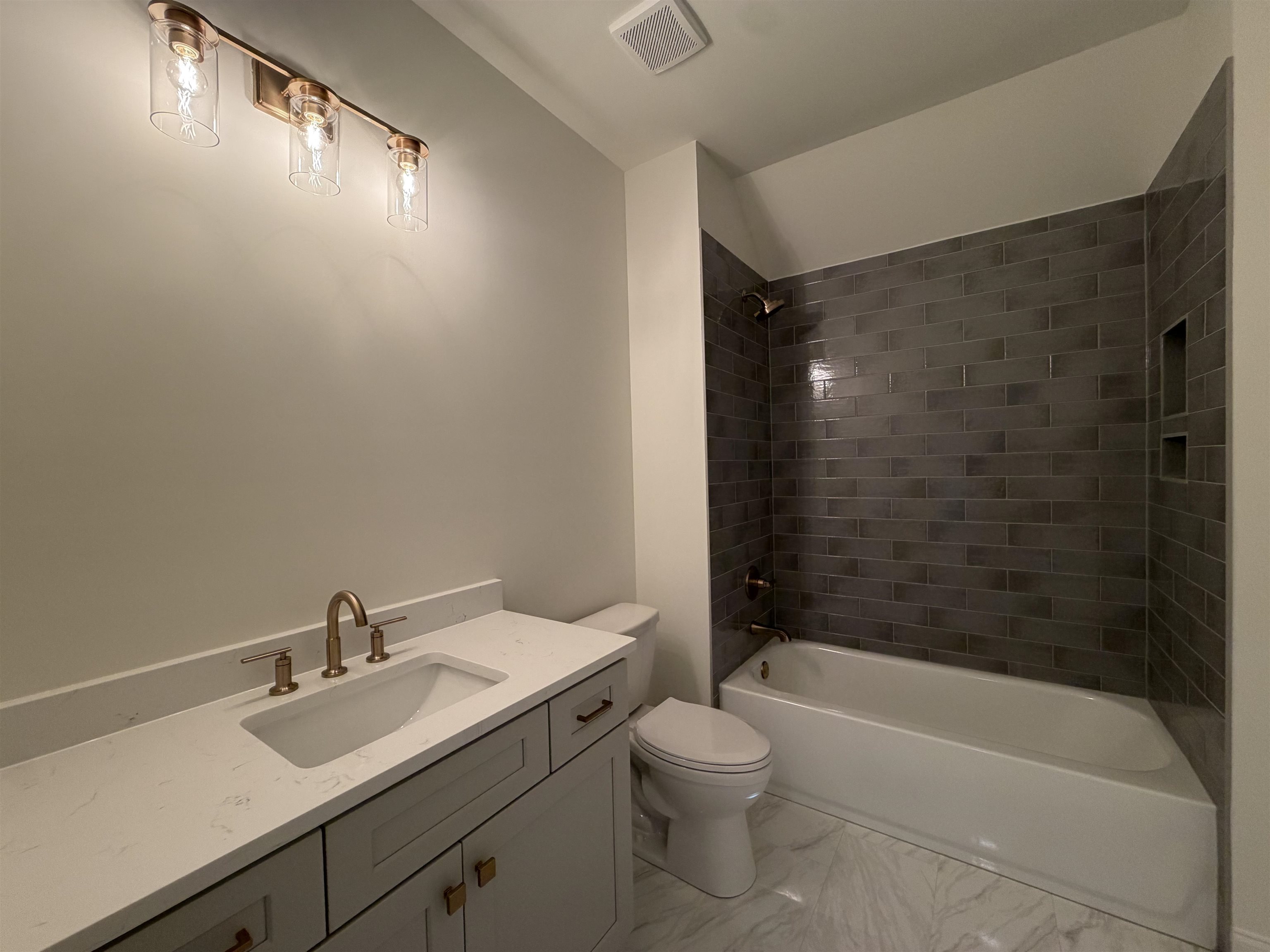 210 Rambling Rex Trl Property Photo 17