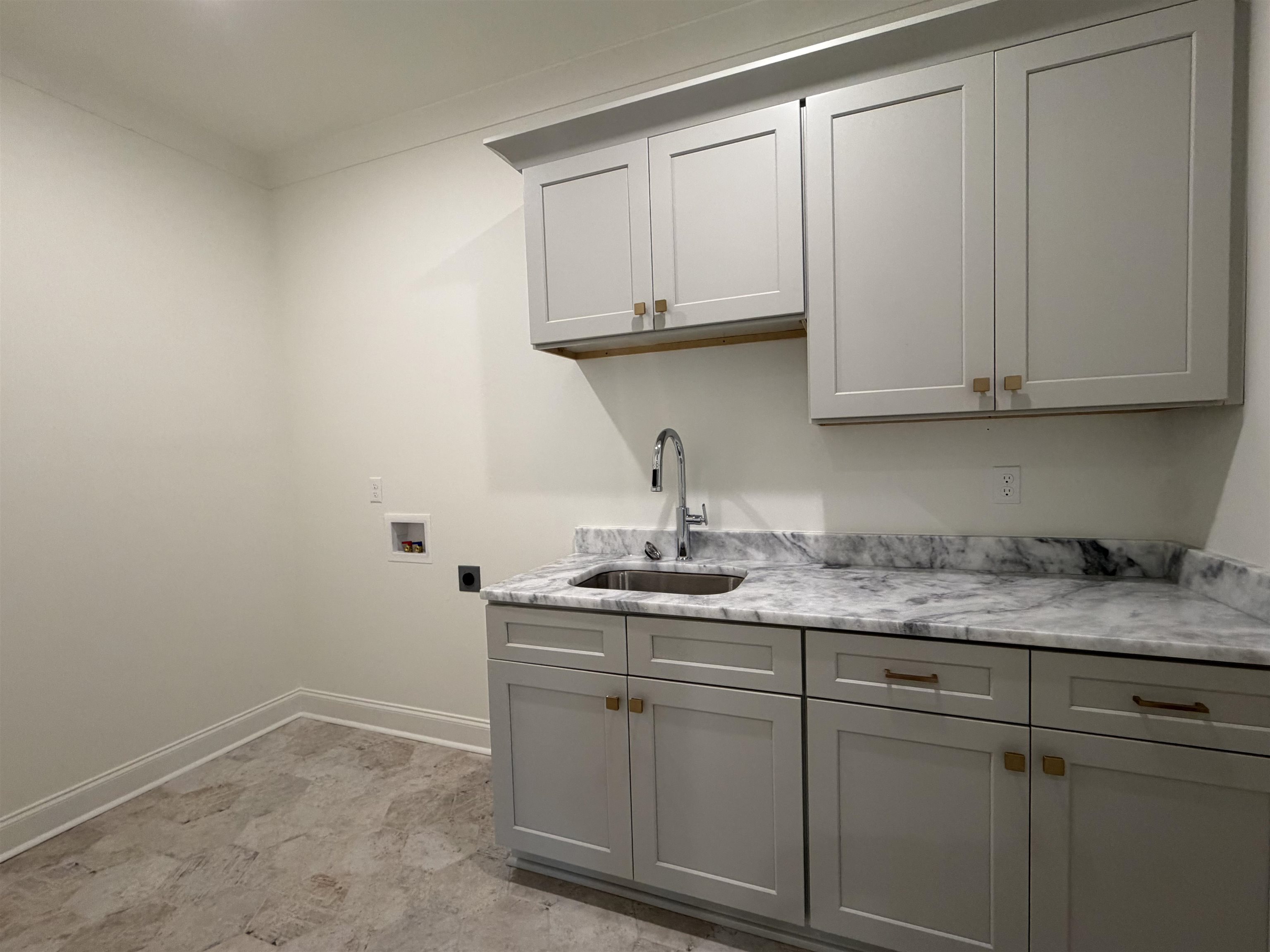 210 Rambling Rex Trl Property Photo 19