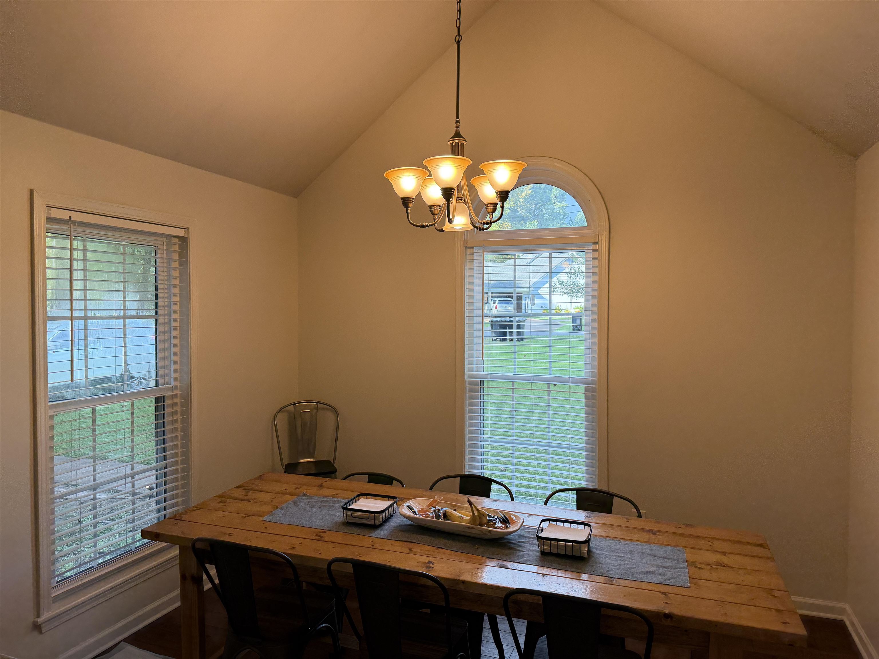1118 Casey Springs Cir Property Photo 8