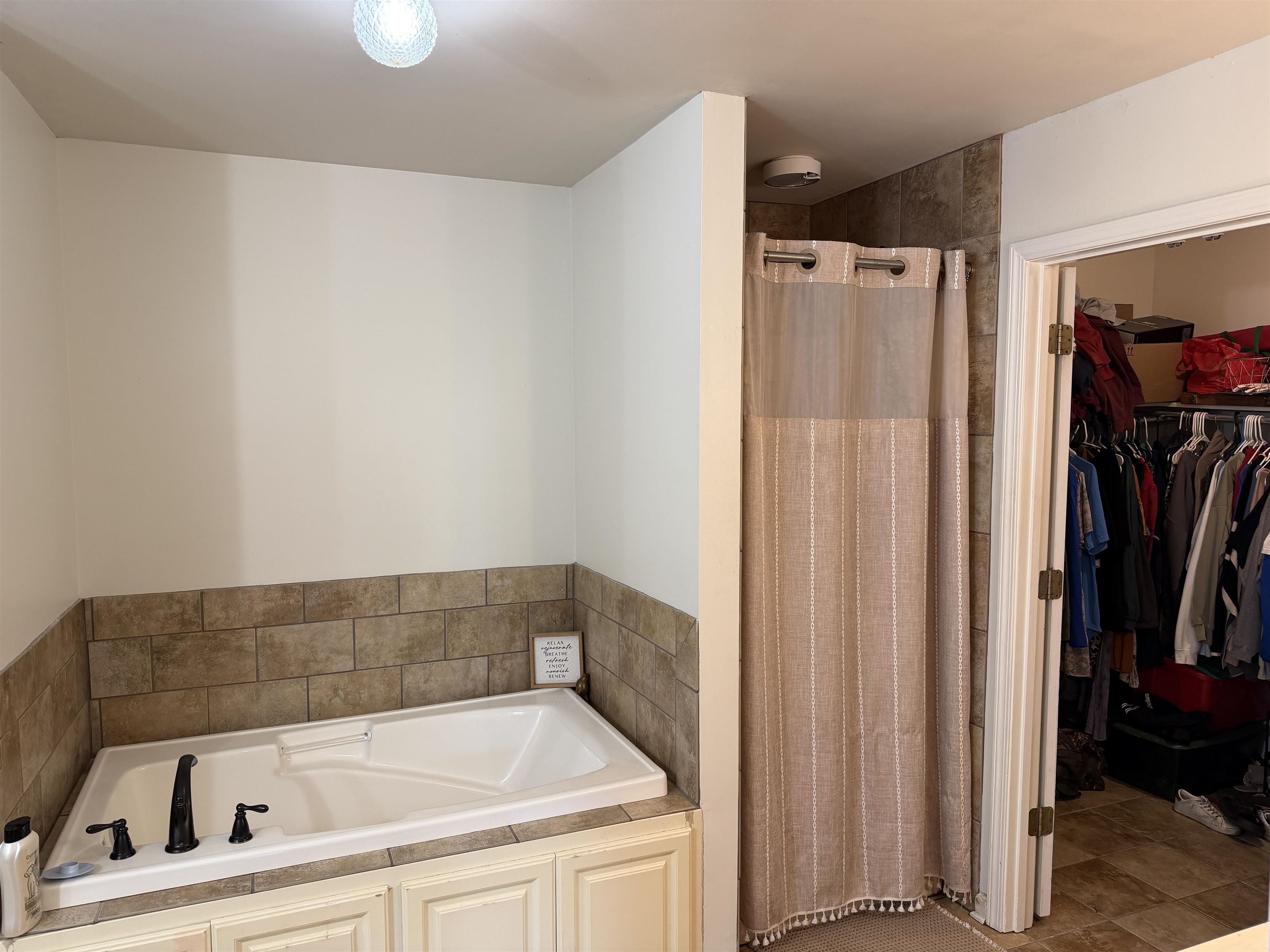 1118 Casey Springs Cir Property Photo 16