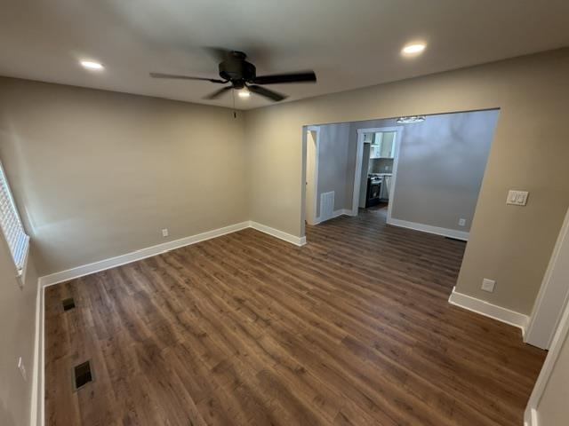 581 Eastern Dr Property Photo 5
