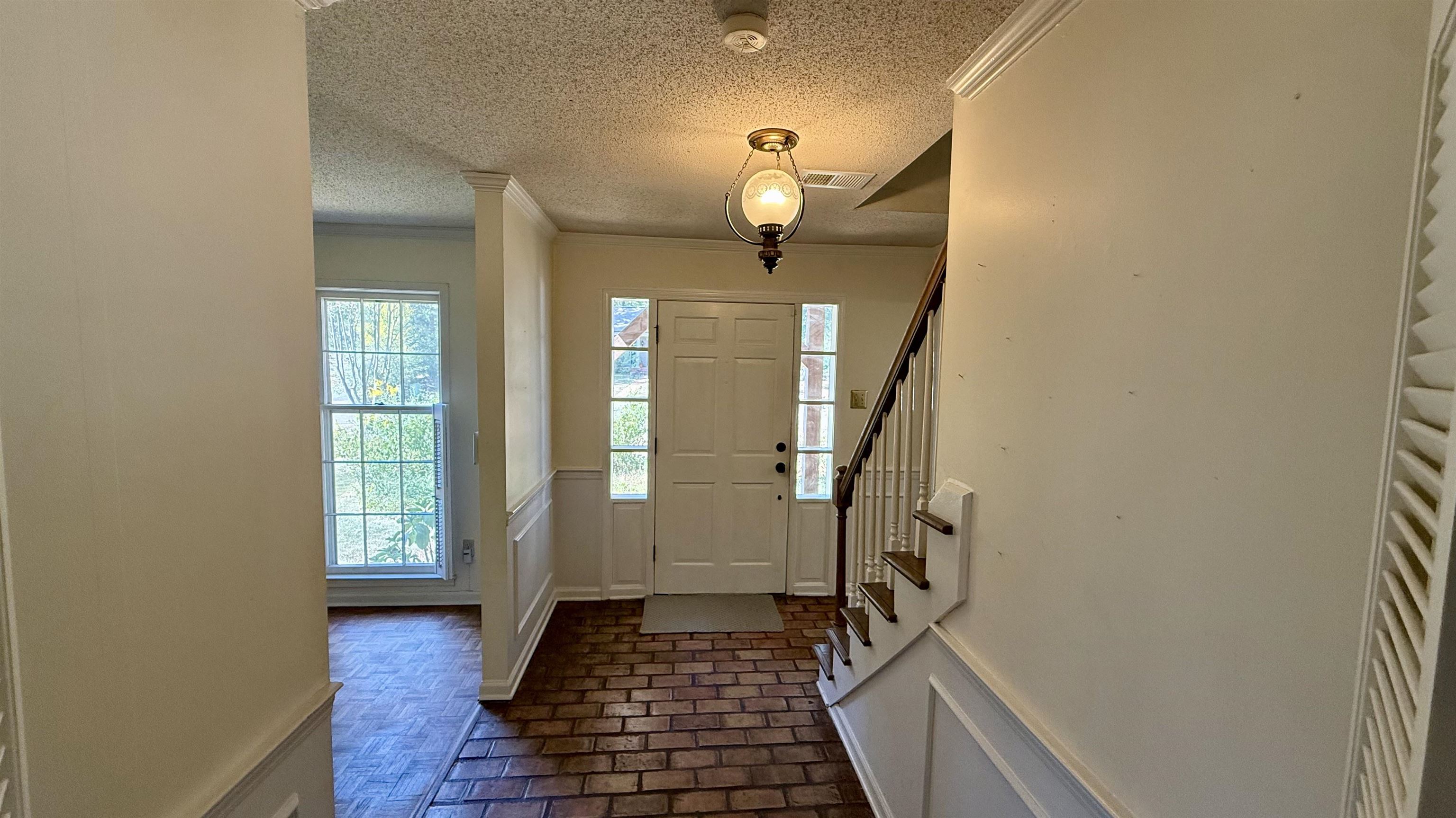 2344 Howard Rd Property Photo 4
