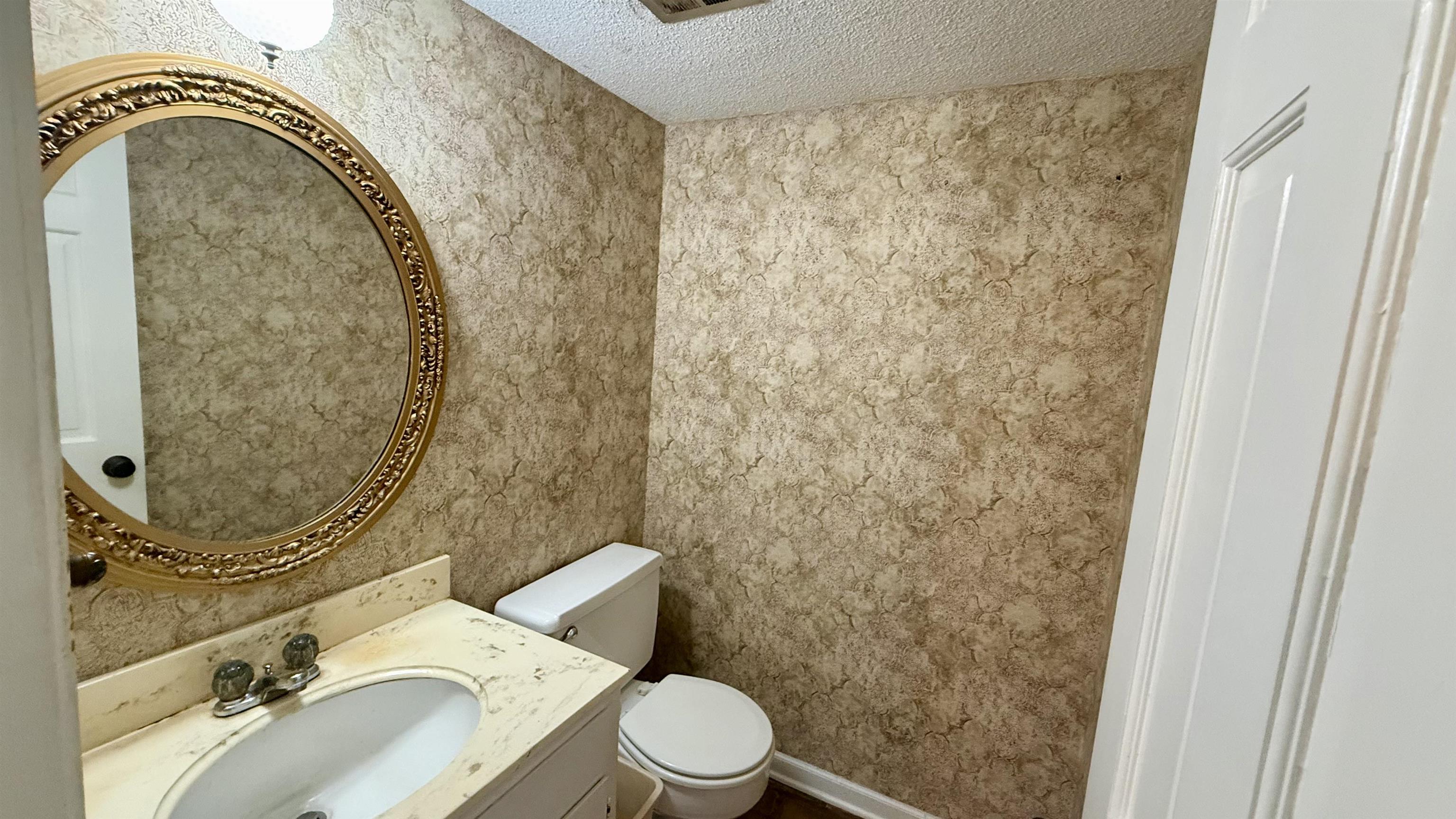 2344 Howard Rd Property Photo 10