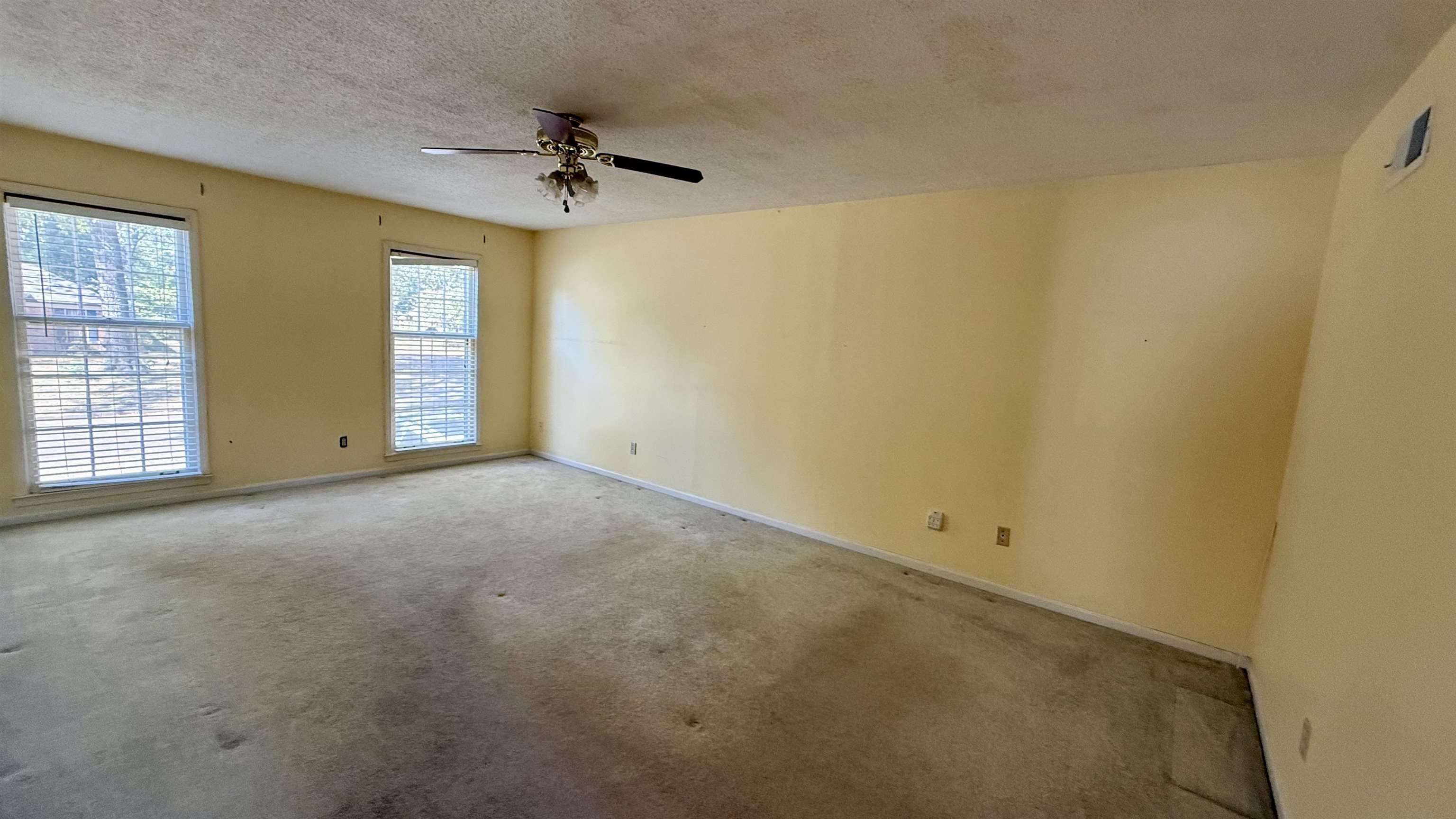 2344 Howard Rd Property Photo 16