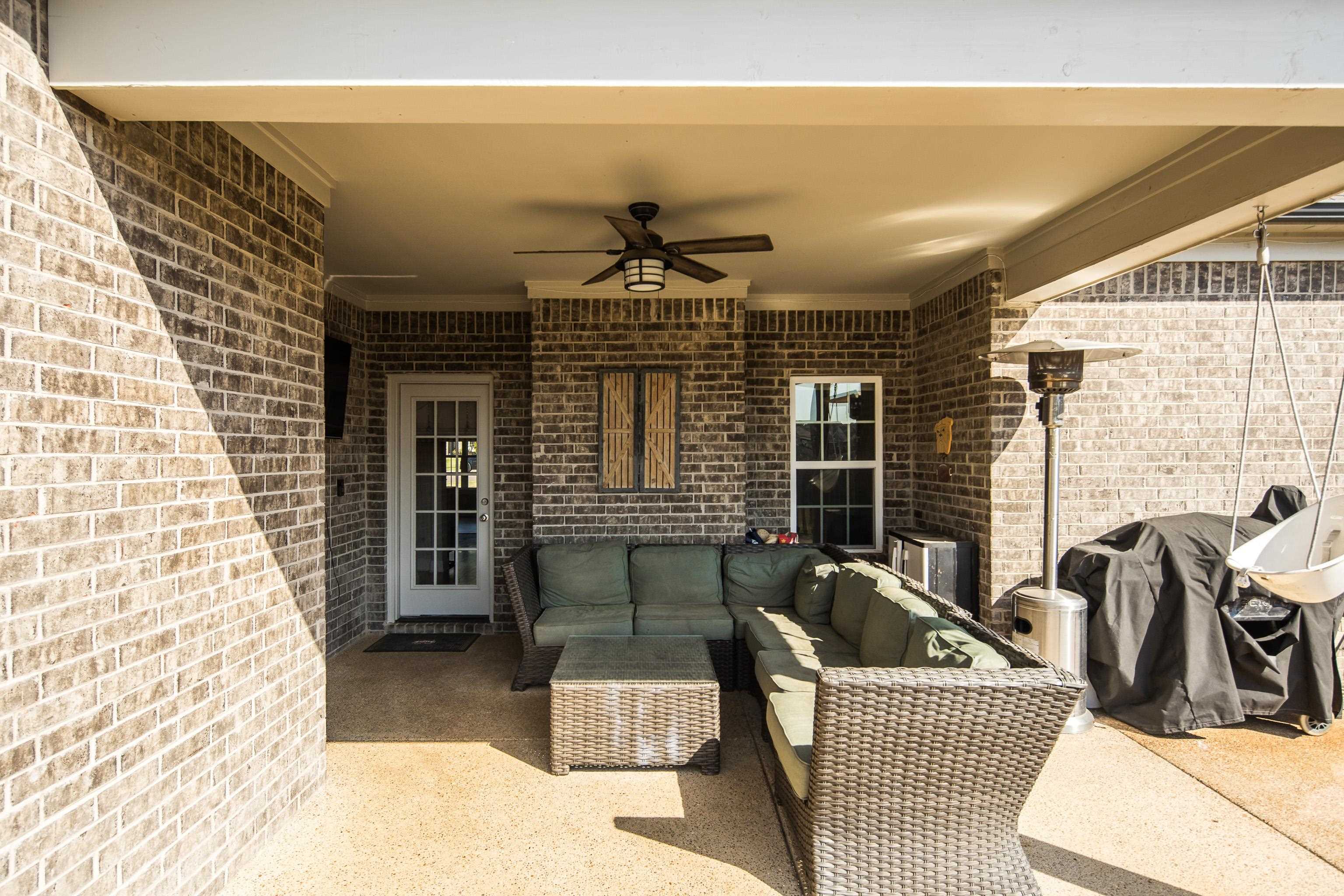 1060 Pettigrew Dr Property Photo 32