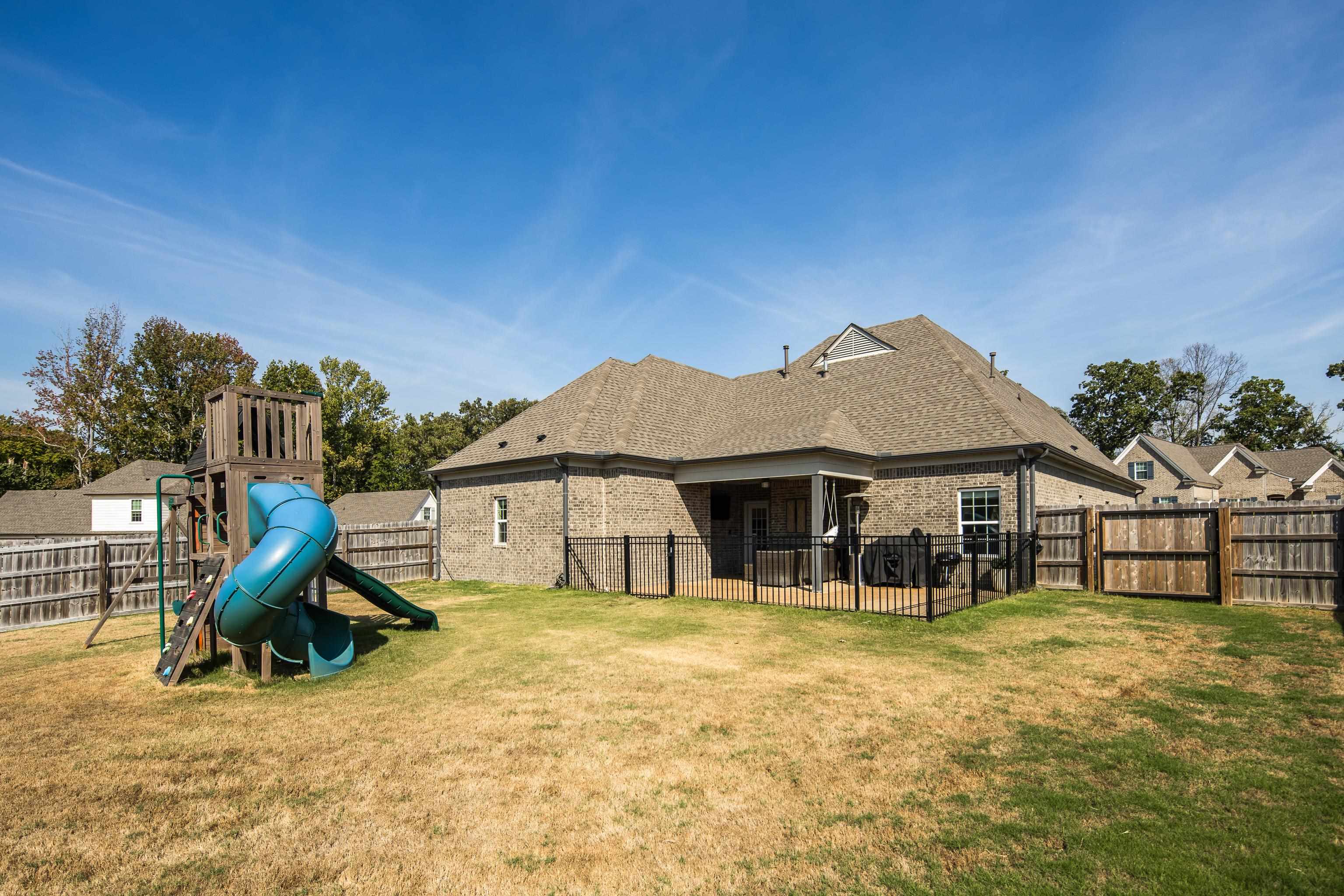 1060 Pettigrew Dr Property Photo 36