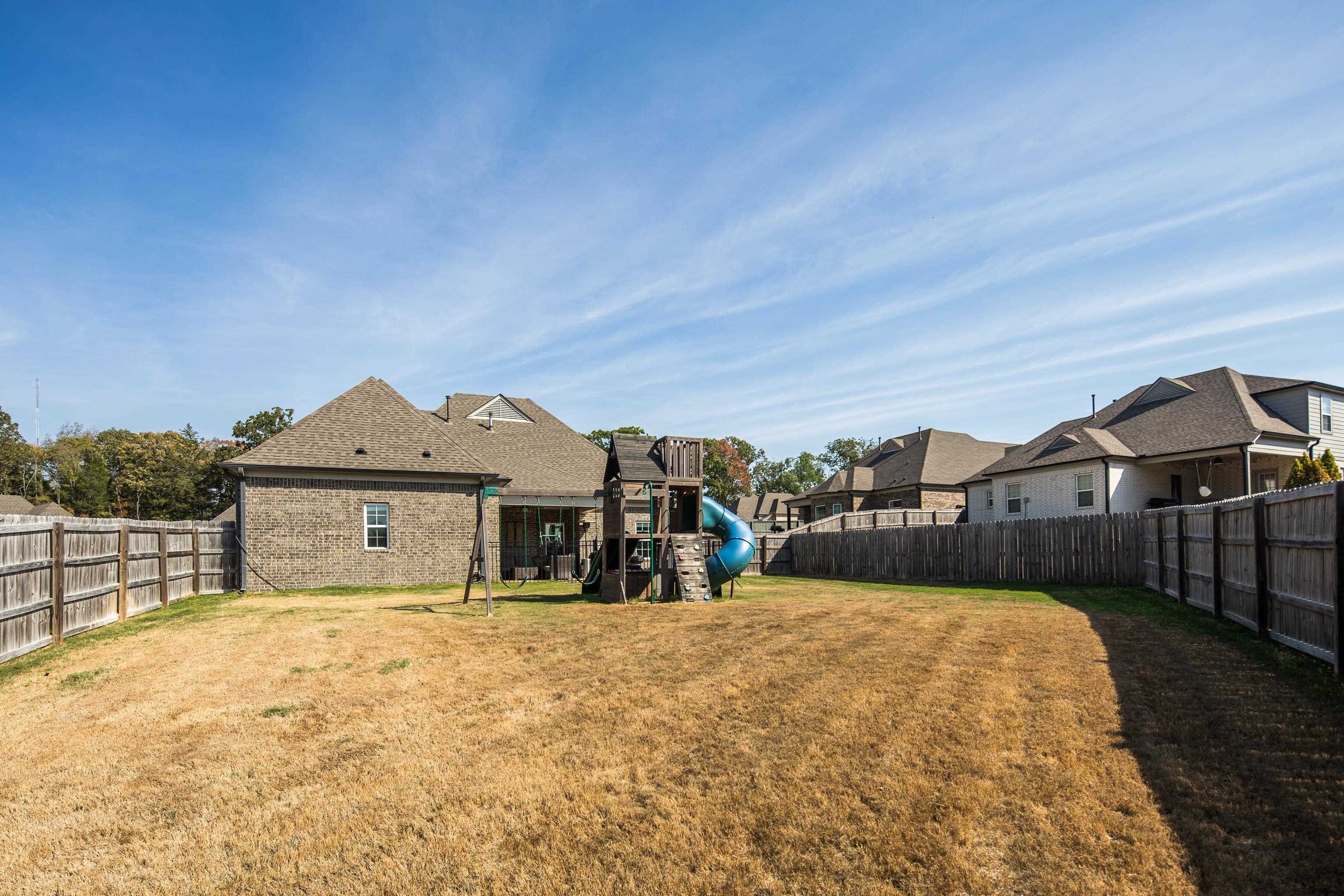 1060 Pettigrew Dr Property Photo 37