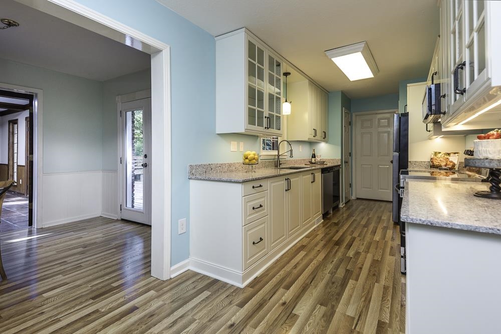 2112 Allenby Rd Property Photo 8