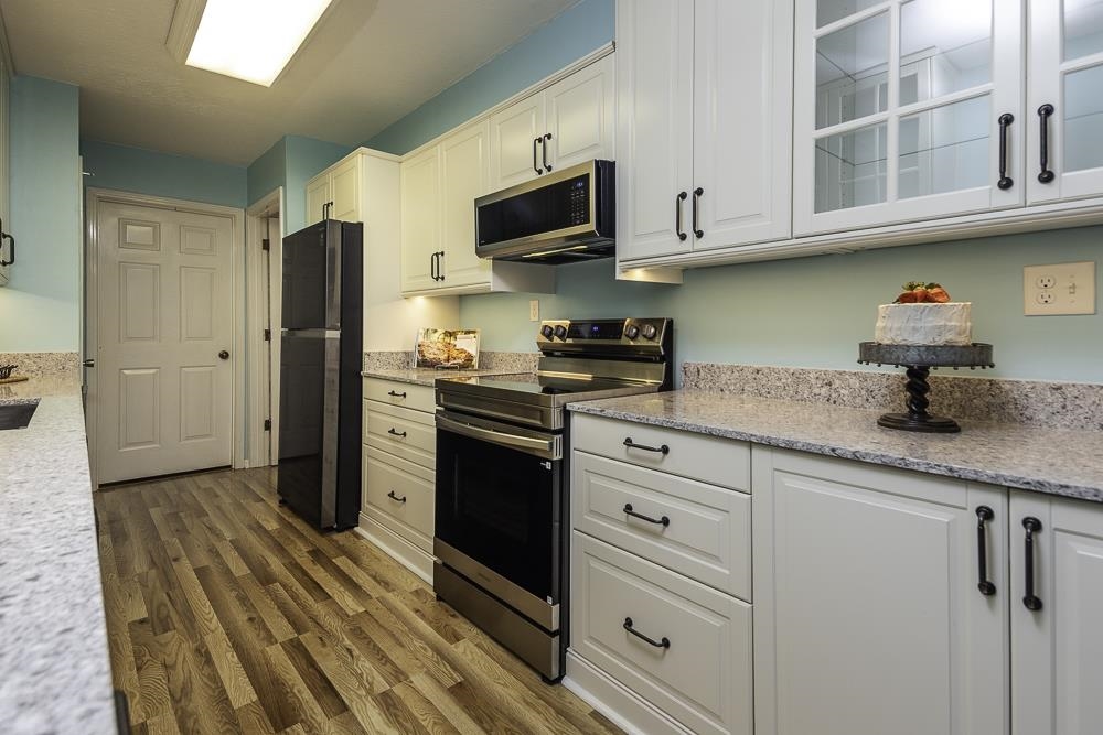 2112 Allenby Rd Property Photo 11