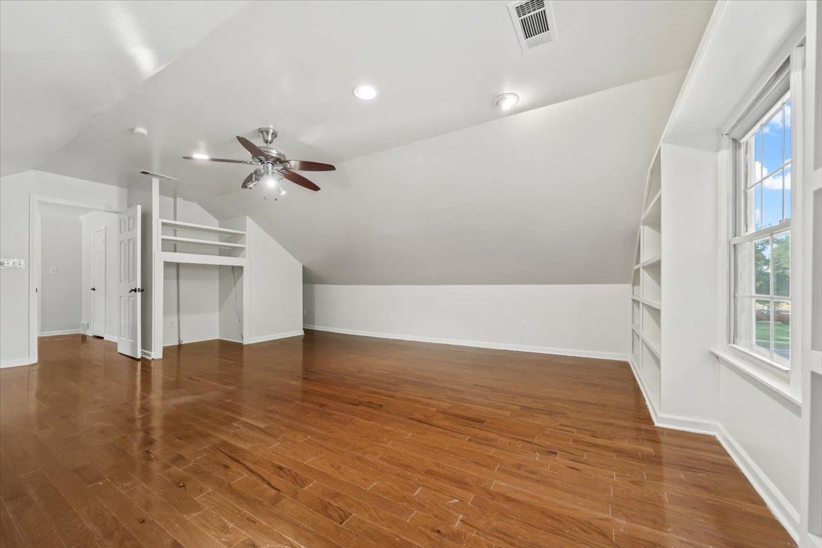 7970 Farindon Dr Property Photo 32