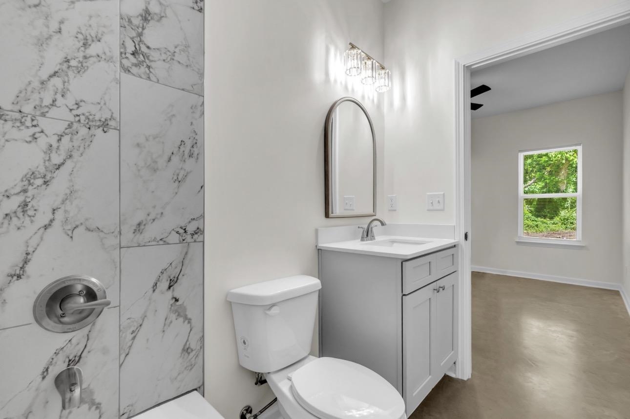 1374 Dow Pl Property Photo 5
